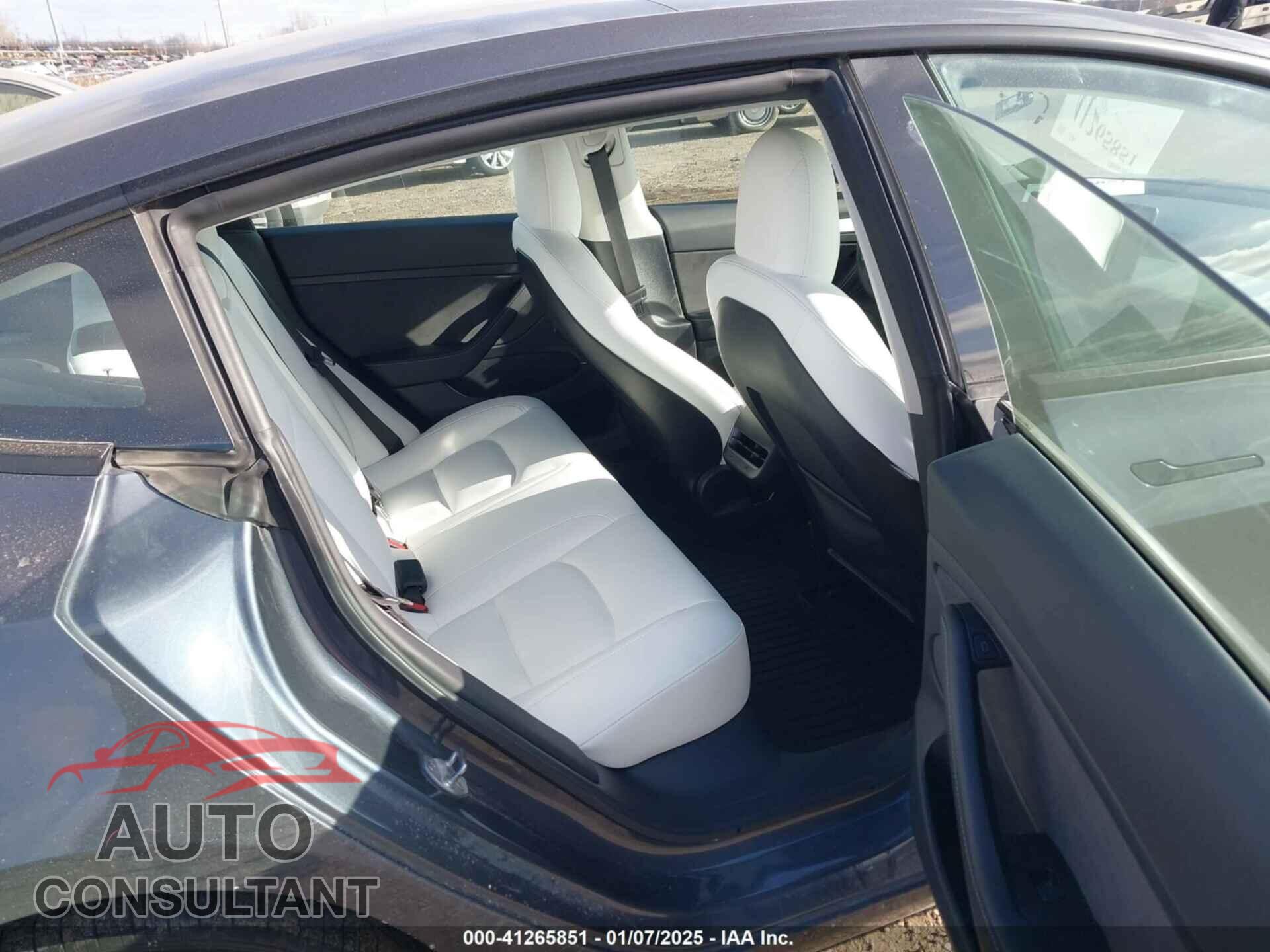 TESLA MODEL 3 2022 - 5YJ3E1EA4NF347894