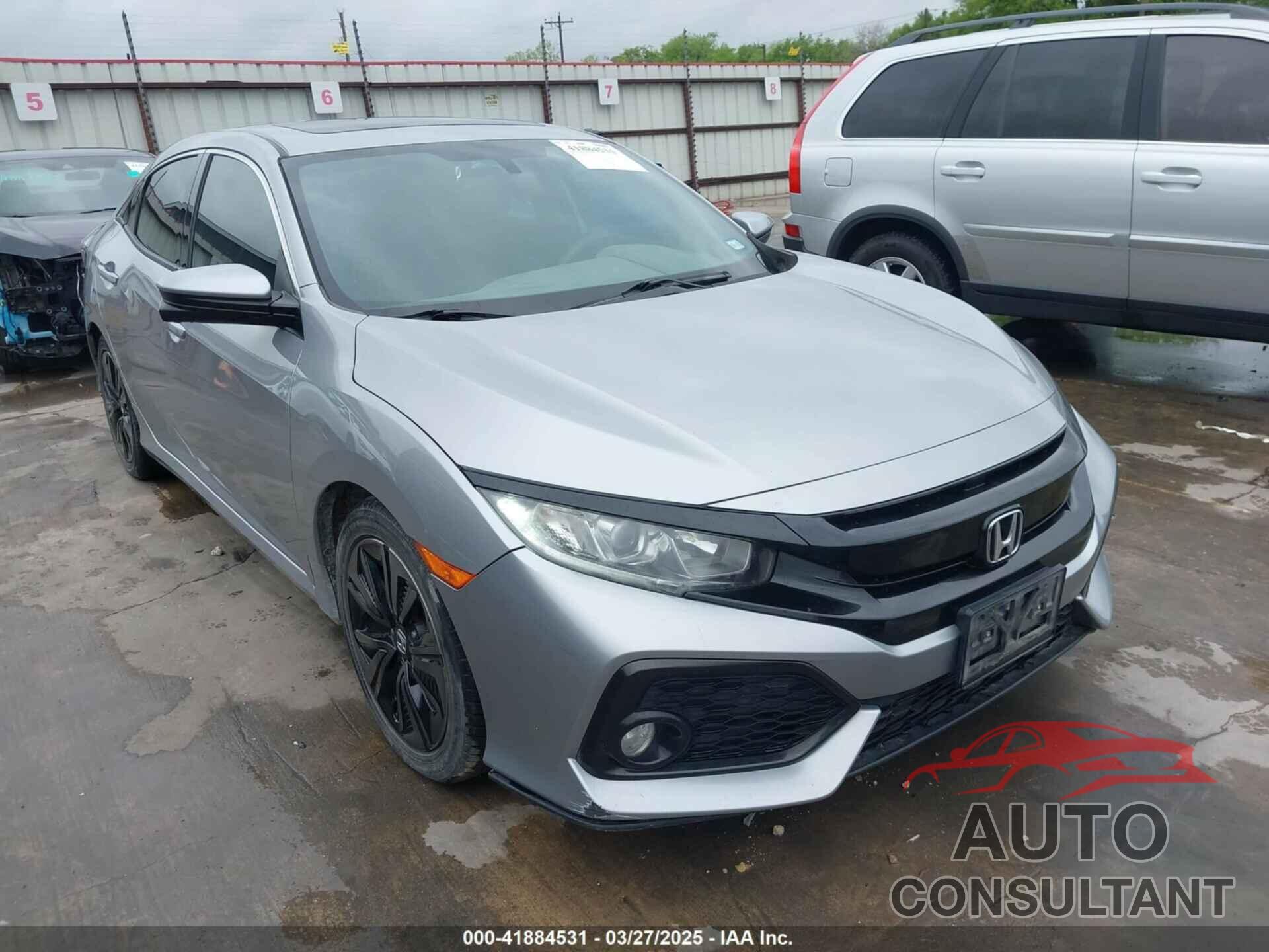 HONDA CIVIC 2018 - SHHFK7H58JU224325