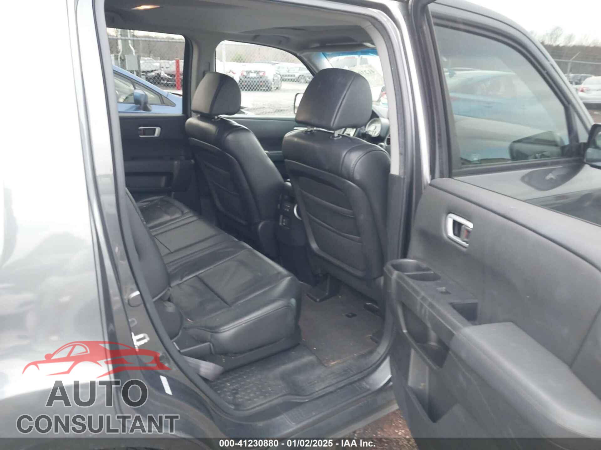 HONDA PILOT 2011 - 5FNYF4H52BB093276