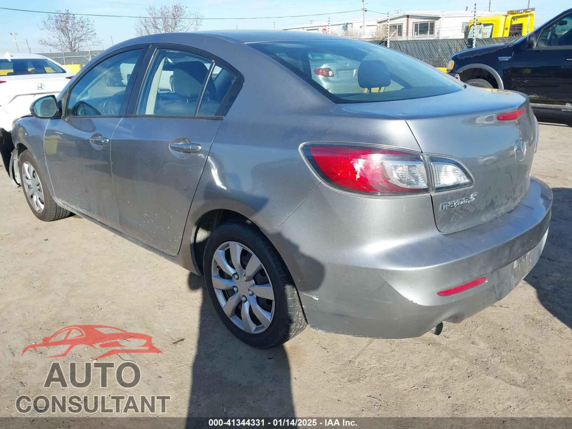 MAZDA MAZDA3 2012 - JM1BL1UF2C1523152