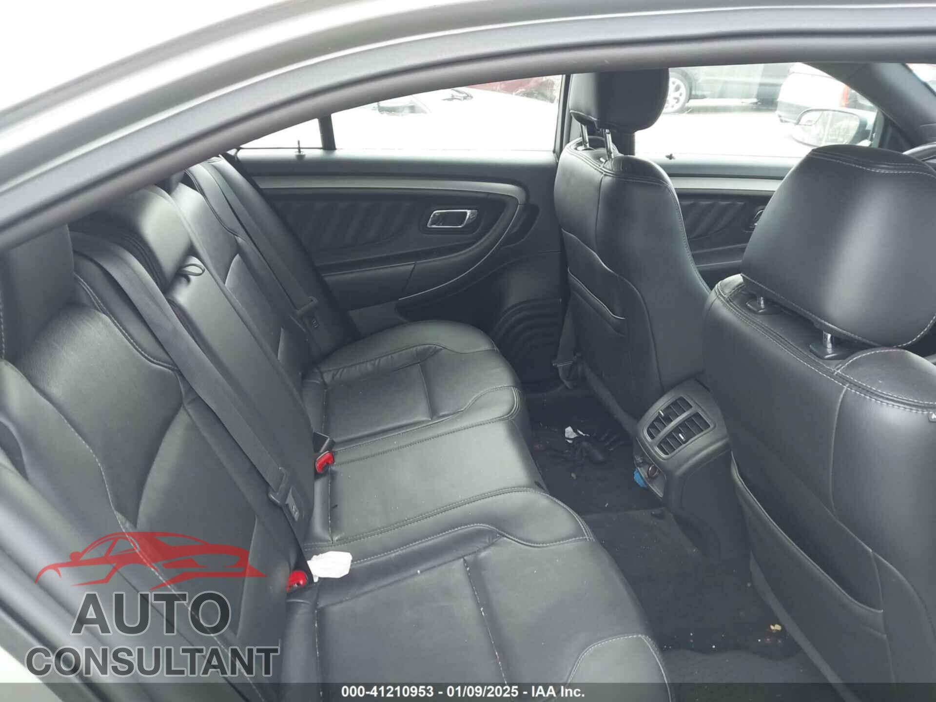 FORD TAURUS 2015 - 1FAHP2E87FG181077