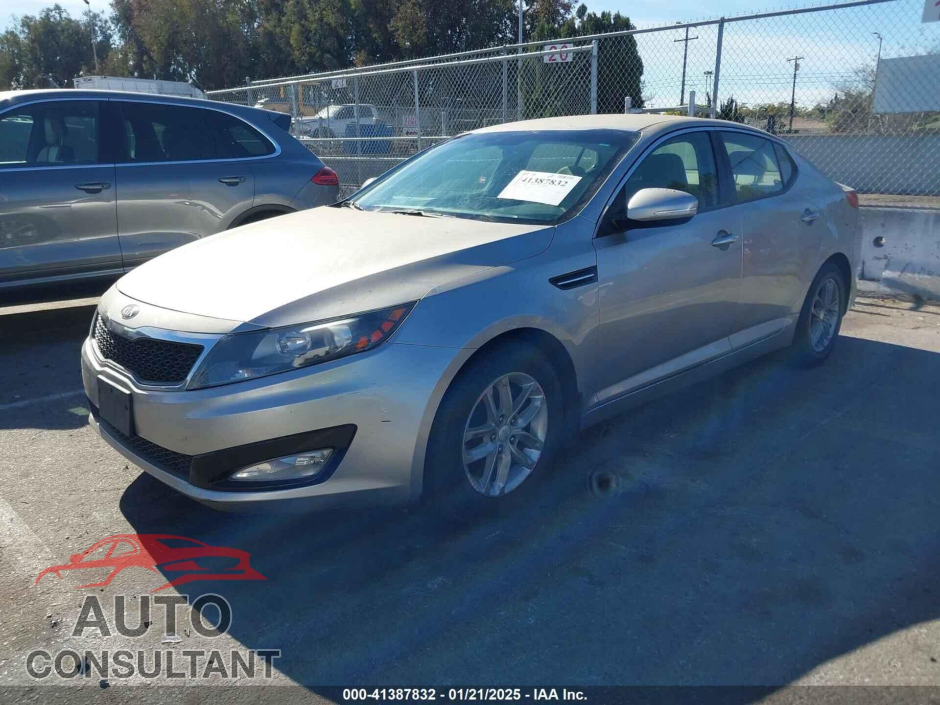 KIA OPTIMA 2013 - KNAGM4A77D5377324