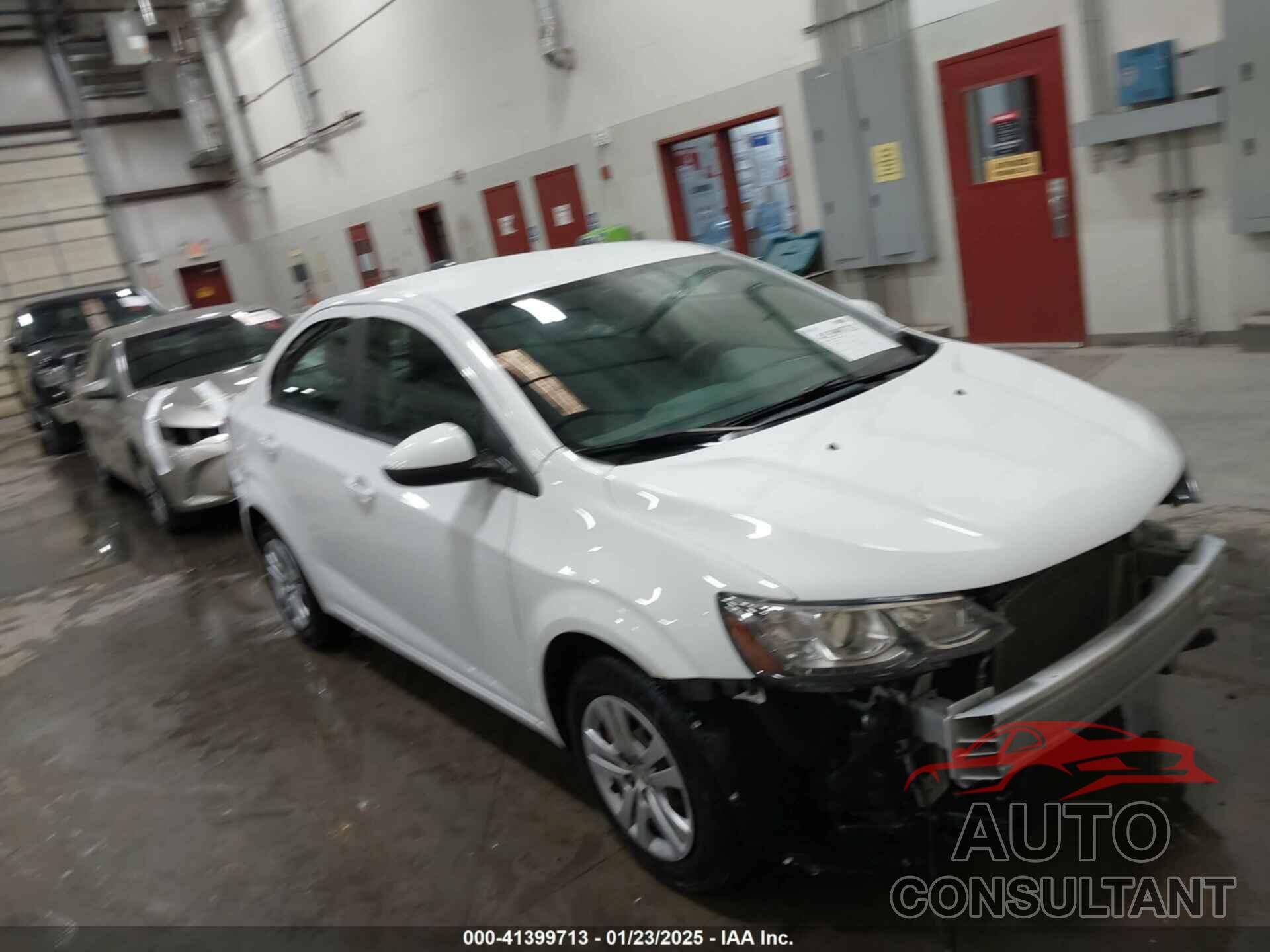 CHEVROLET SONIC 2017 - 1G1JB5SH8H4143676
