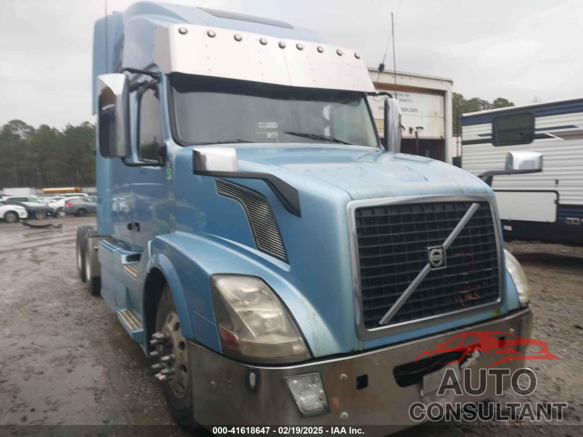 VOLVO VN 2012 - 4V4NC9TH3CN544572