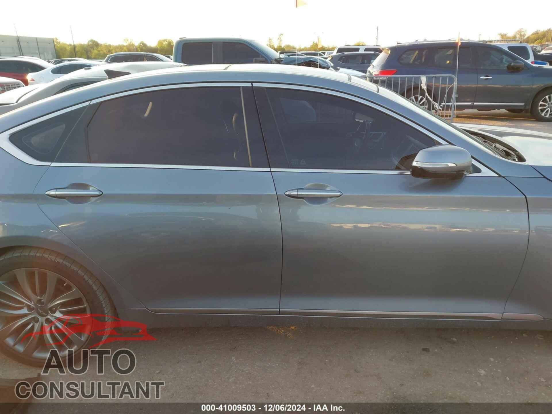 HYUNDAI GENESIS 2015 - KMHGN4JF8FU070661