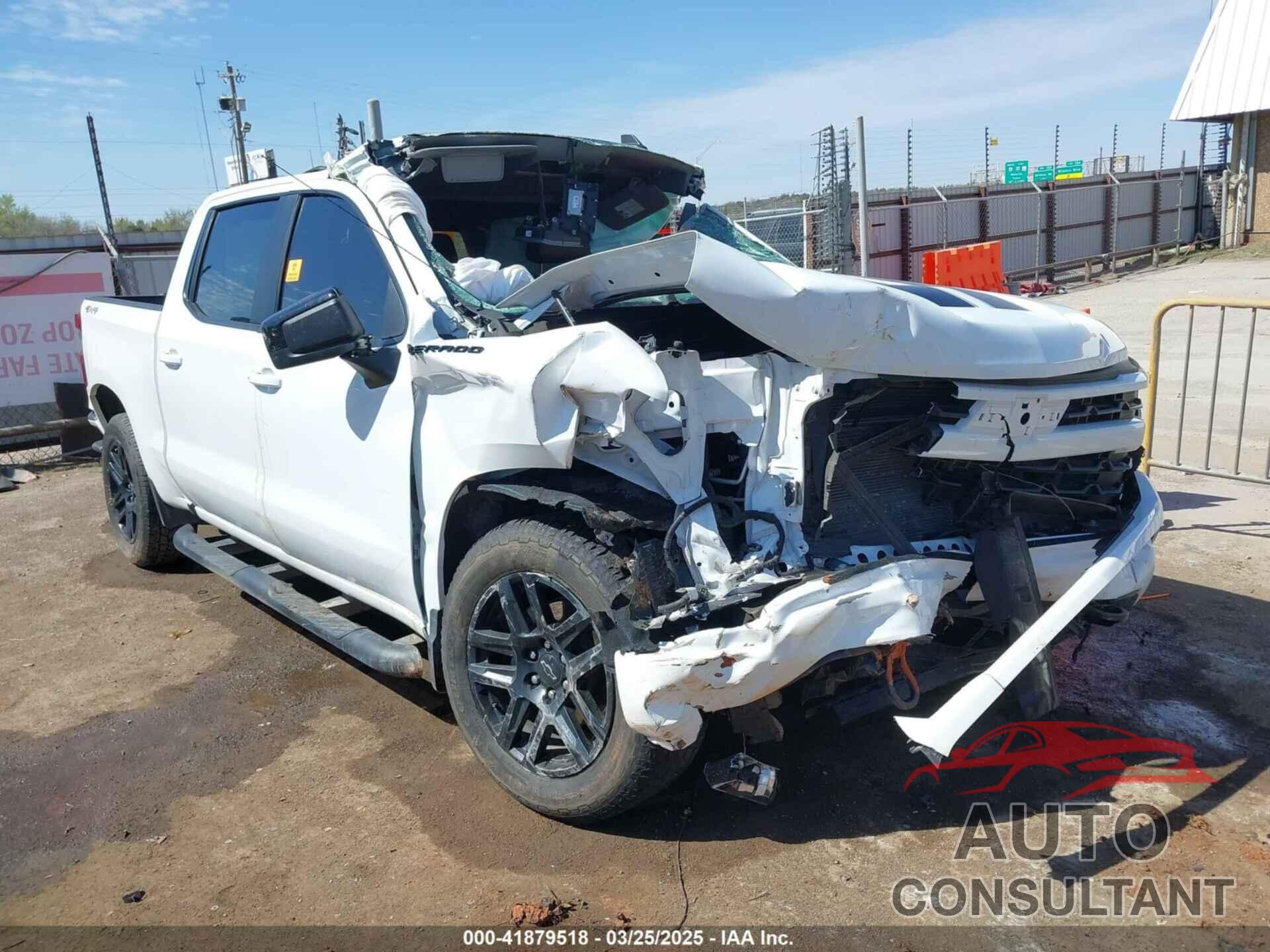 CHEVROLET SILVERADO 1500 2022 - 1GCUDEED1NZ551197