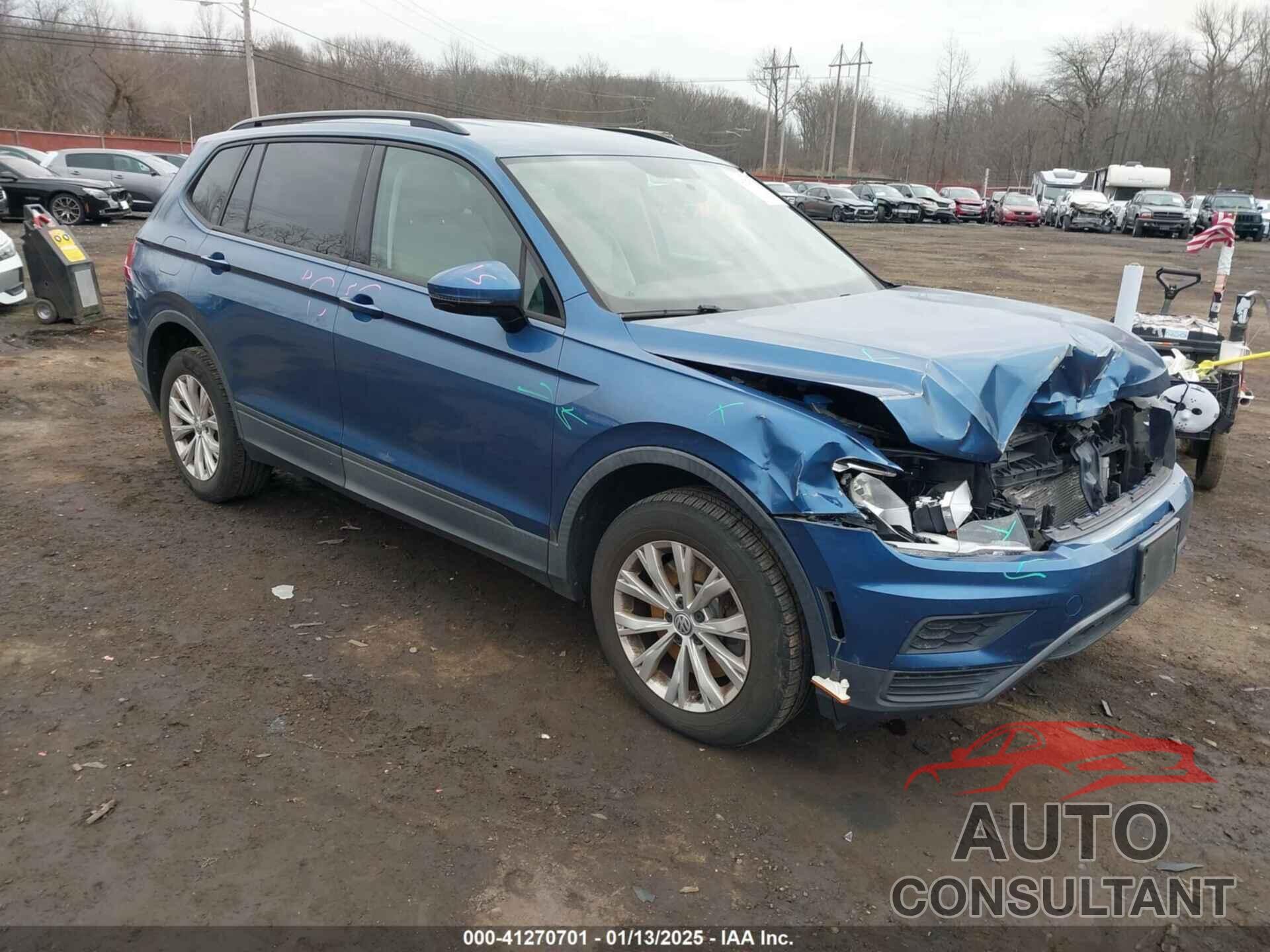 VOLKSWAGEN TIGUAN 2018 - 3VV0B7AX1JM067415