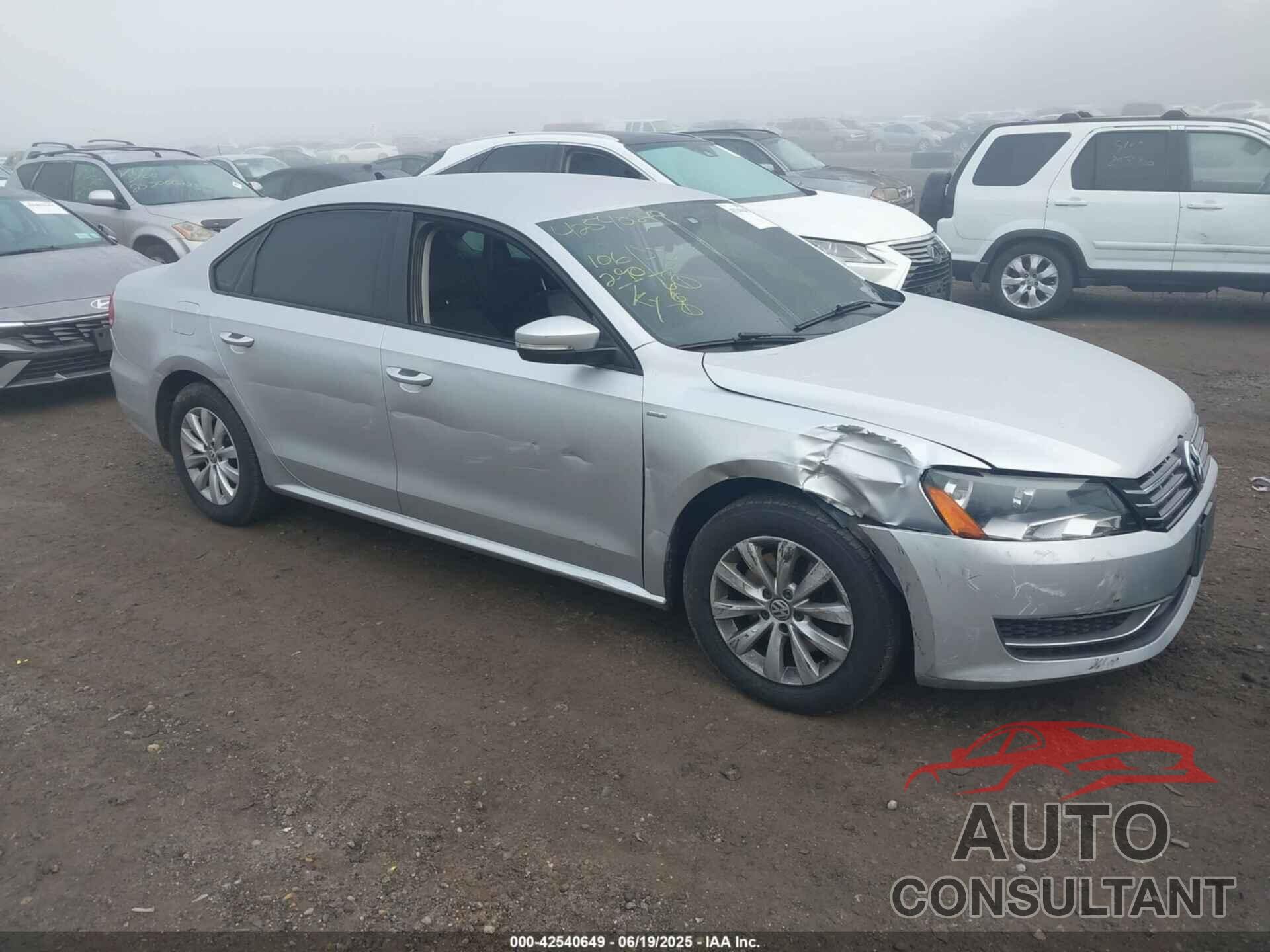 VOLKSWAGEN PASSAT 2015 - 1VWAT7A31FC005337