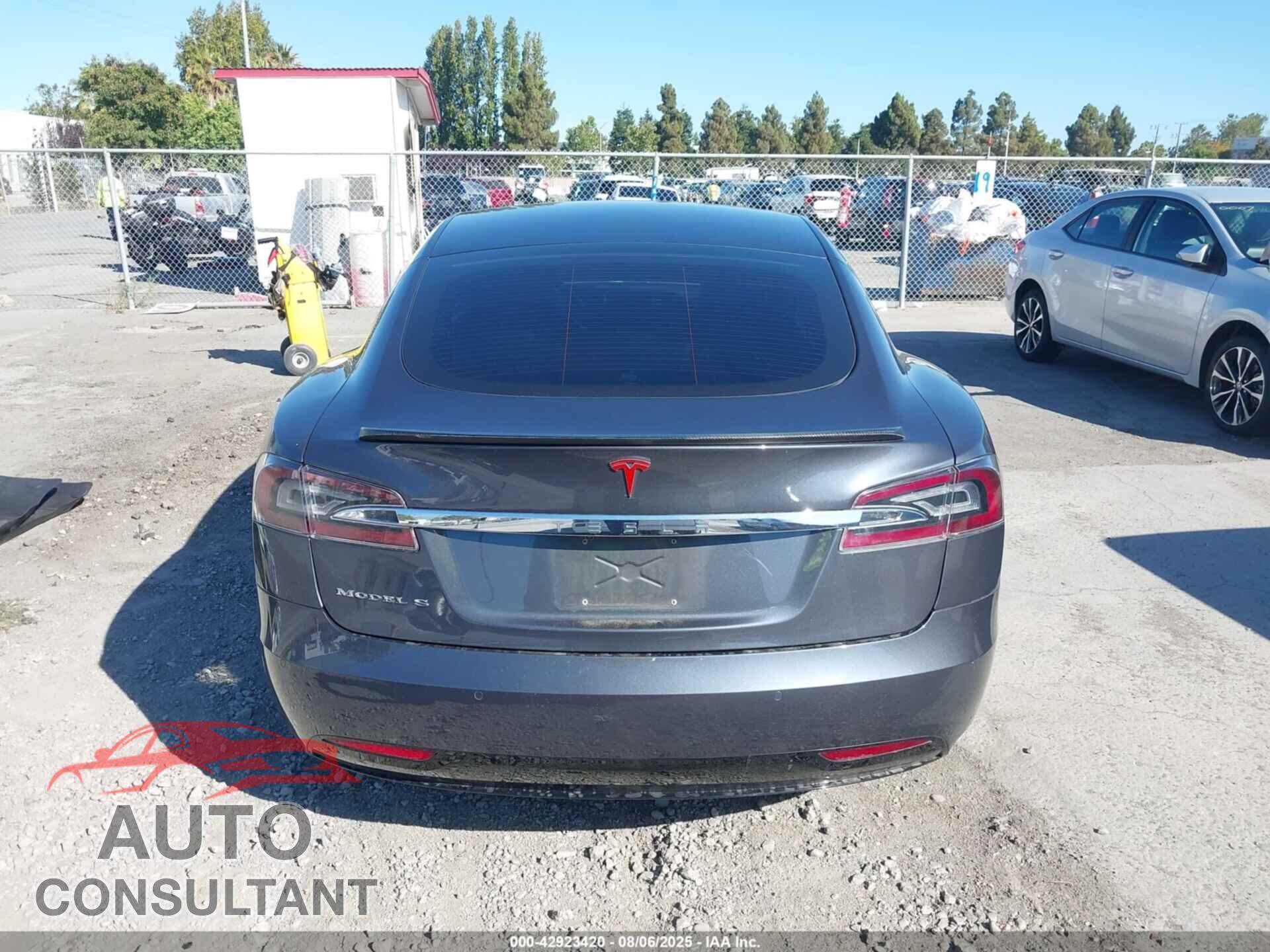 TESLA MODEL S 2016 - 5YJSA1E17GF153760