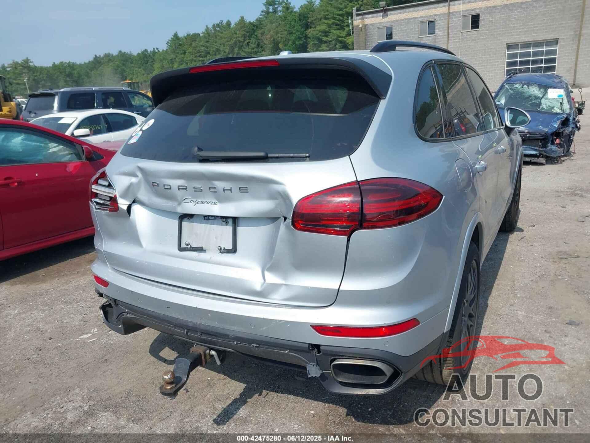PORSCHE CAYENNE 2018 - WP1AA2A24JKA07227