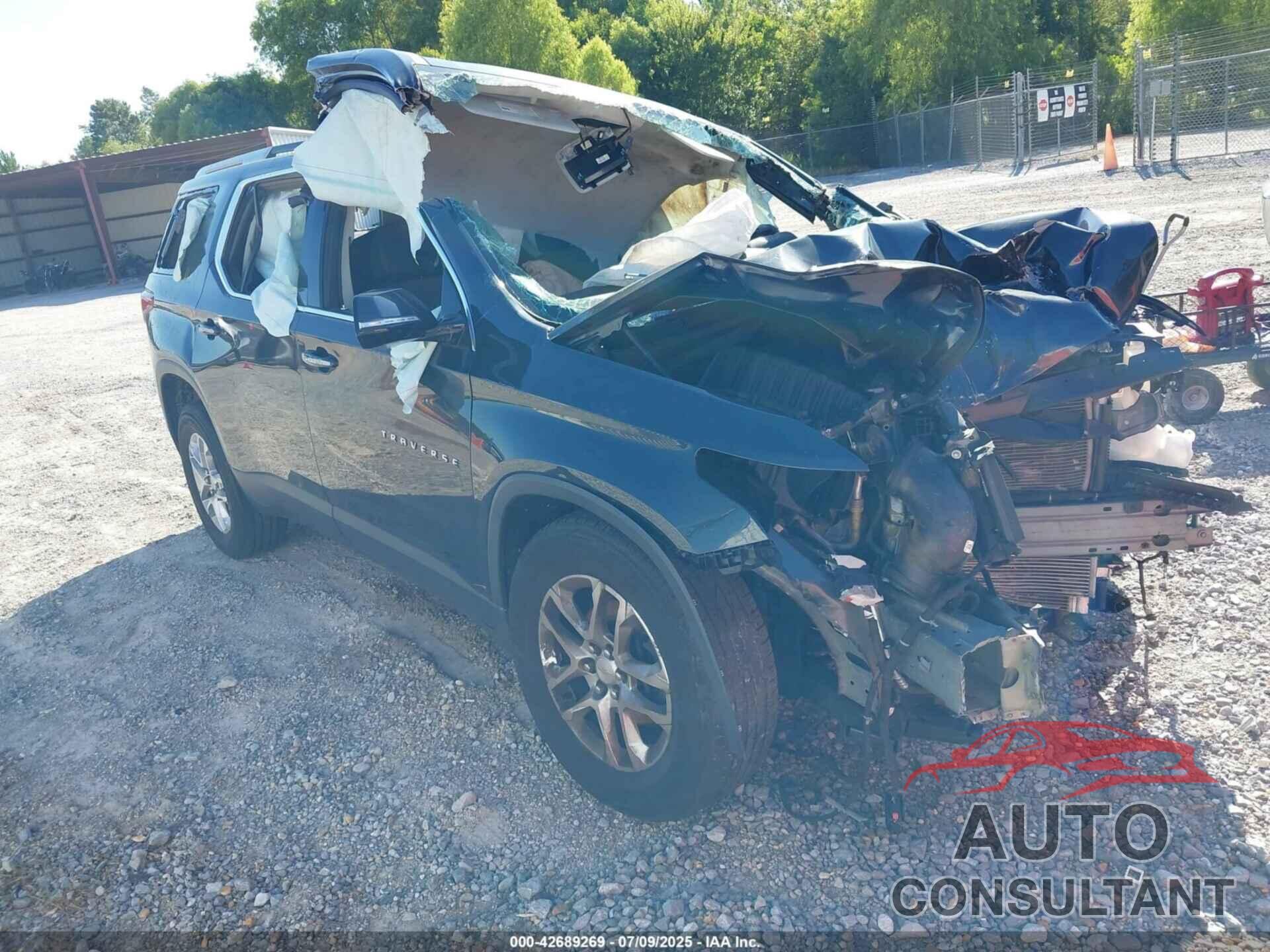 CHEVROLET TRAVERSE 2018 - 1GNERGKW6JJ275039