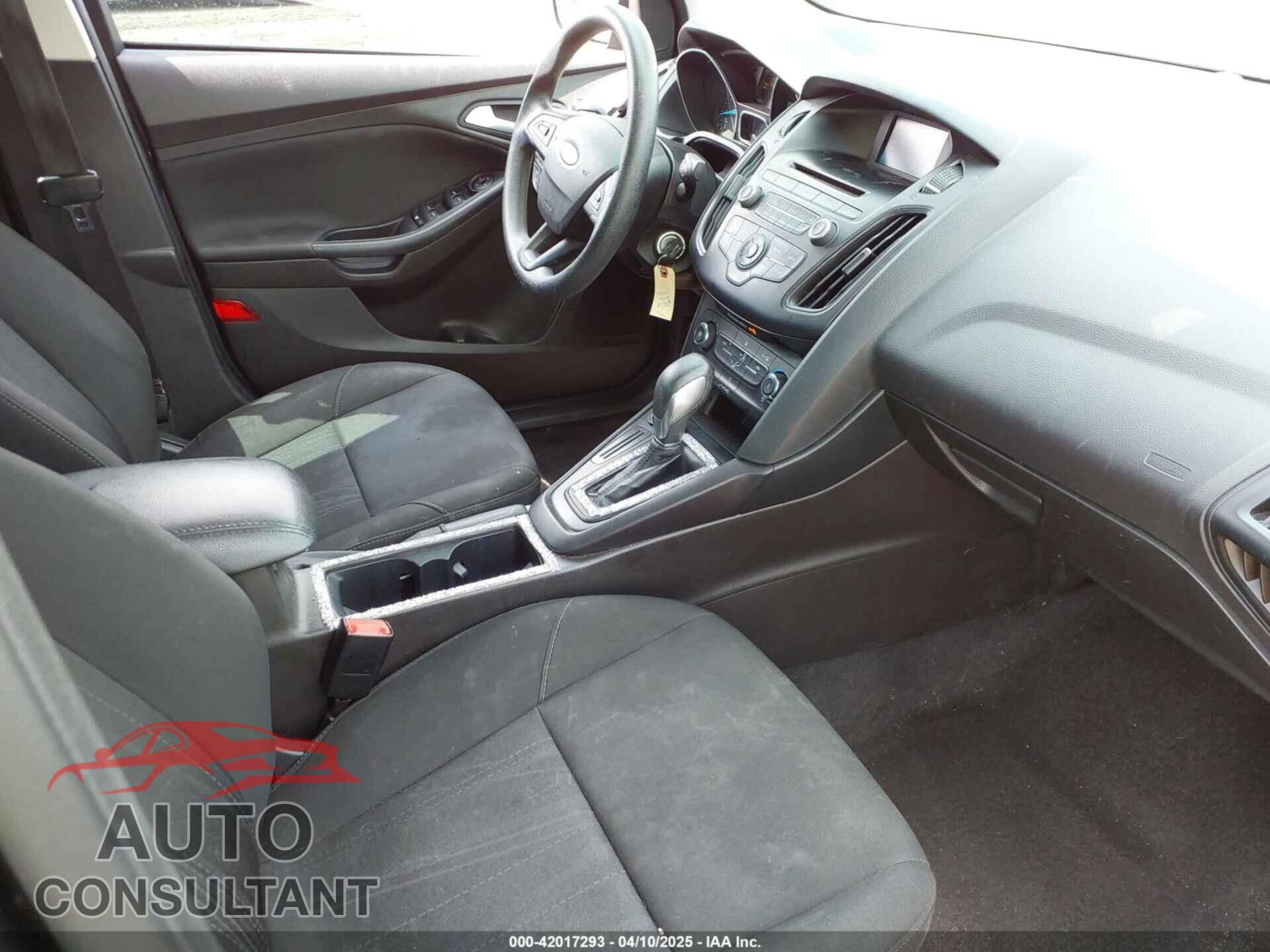 FORD FOCUS 2017 - 1FADP3F21HL270183