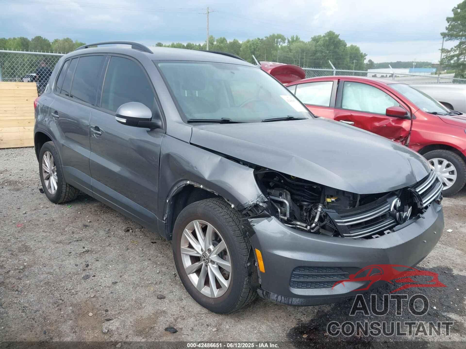 VOLKSWAGEN TIGUAN 2015 - WVGAV7AX1FW572027