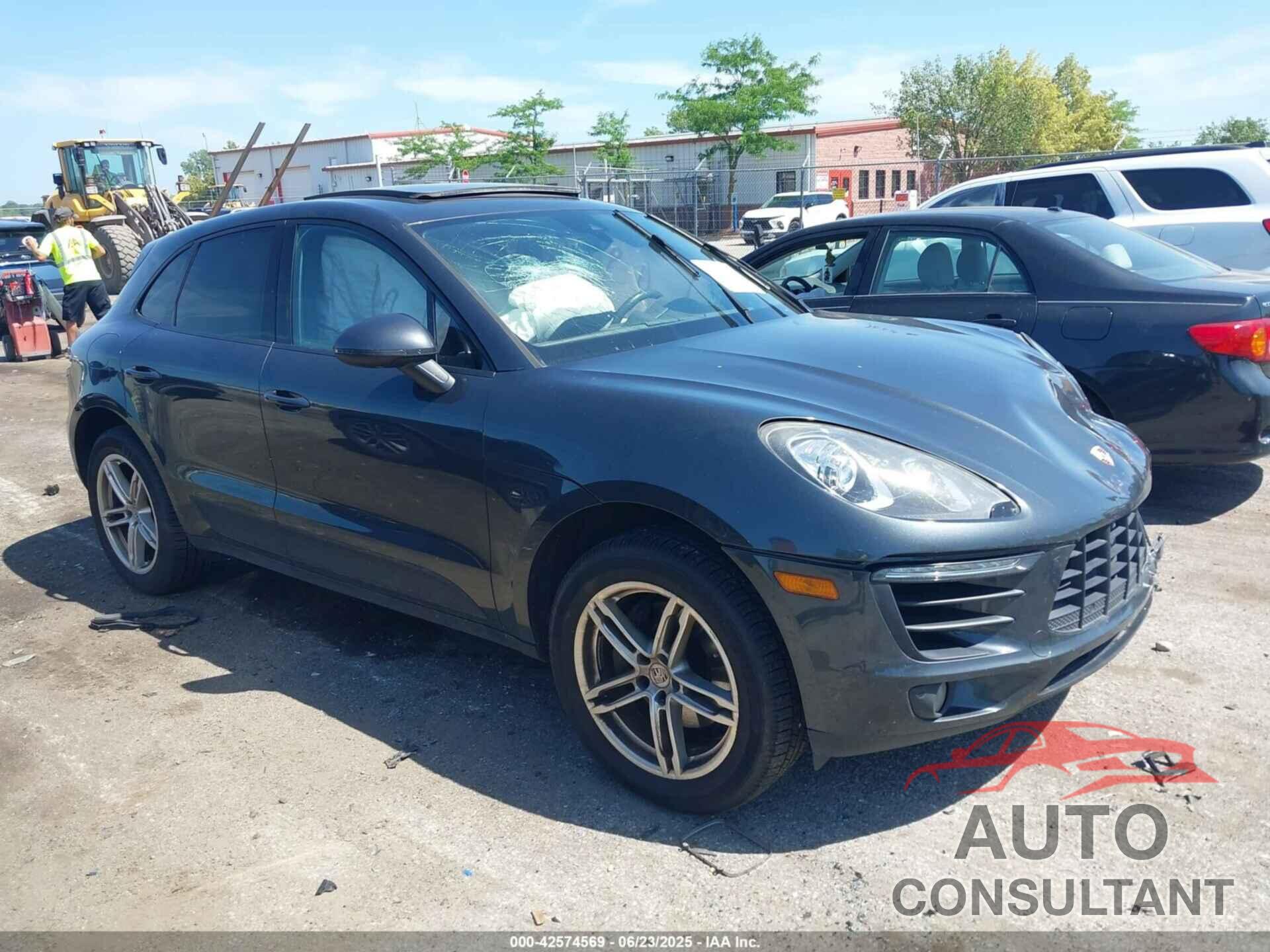 PORSCHE MACAN 2017 - WP1AA2A58HLB01772