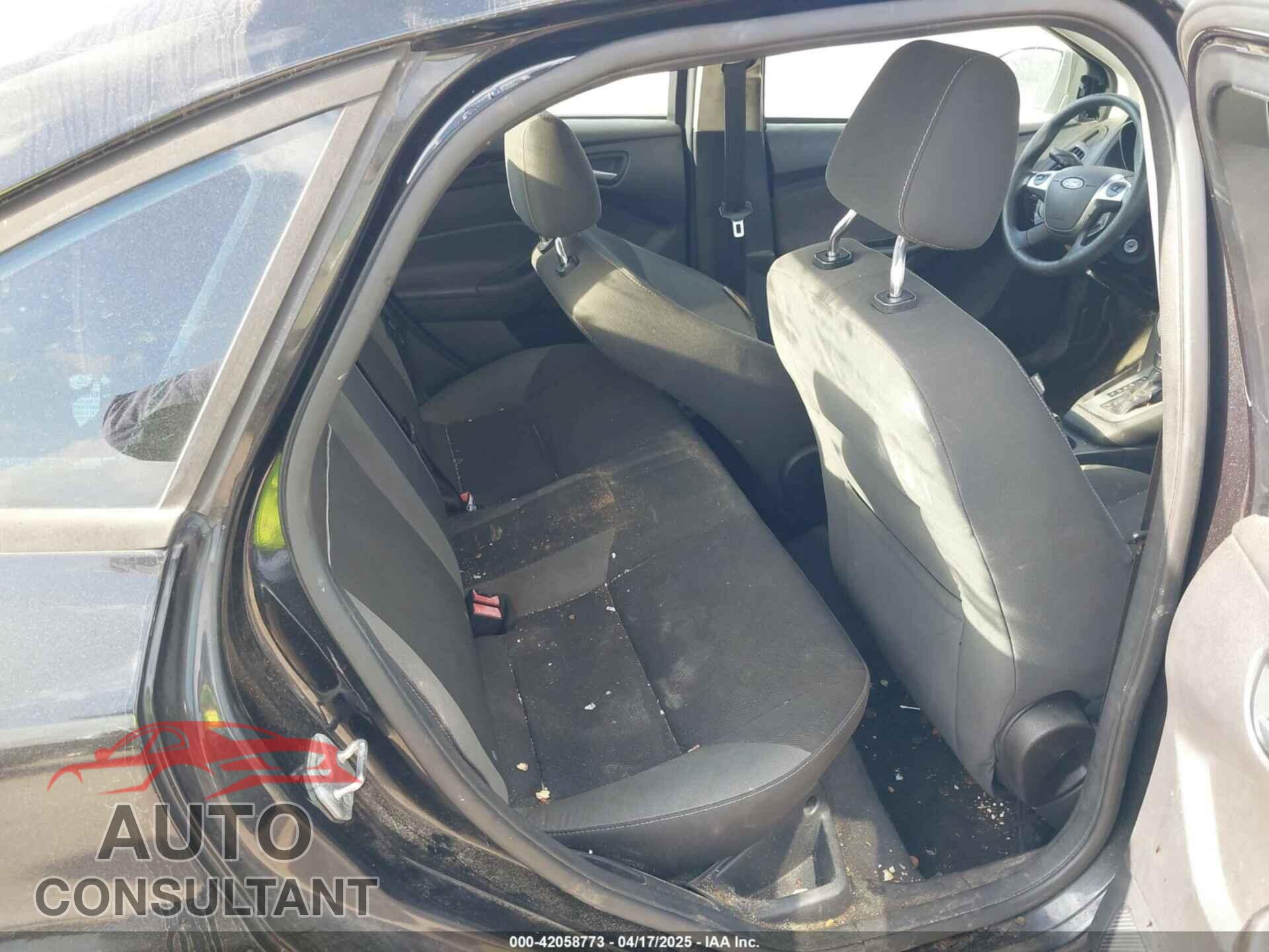 FORD FOCUS 2012 - 1FAHP3F24CL381806