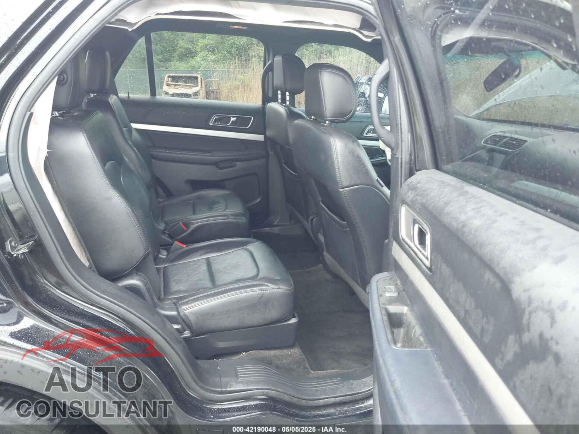 FORD EXPLORER 2017 - 1FM5K8D81HGE34201