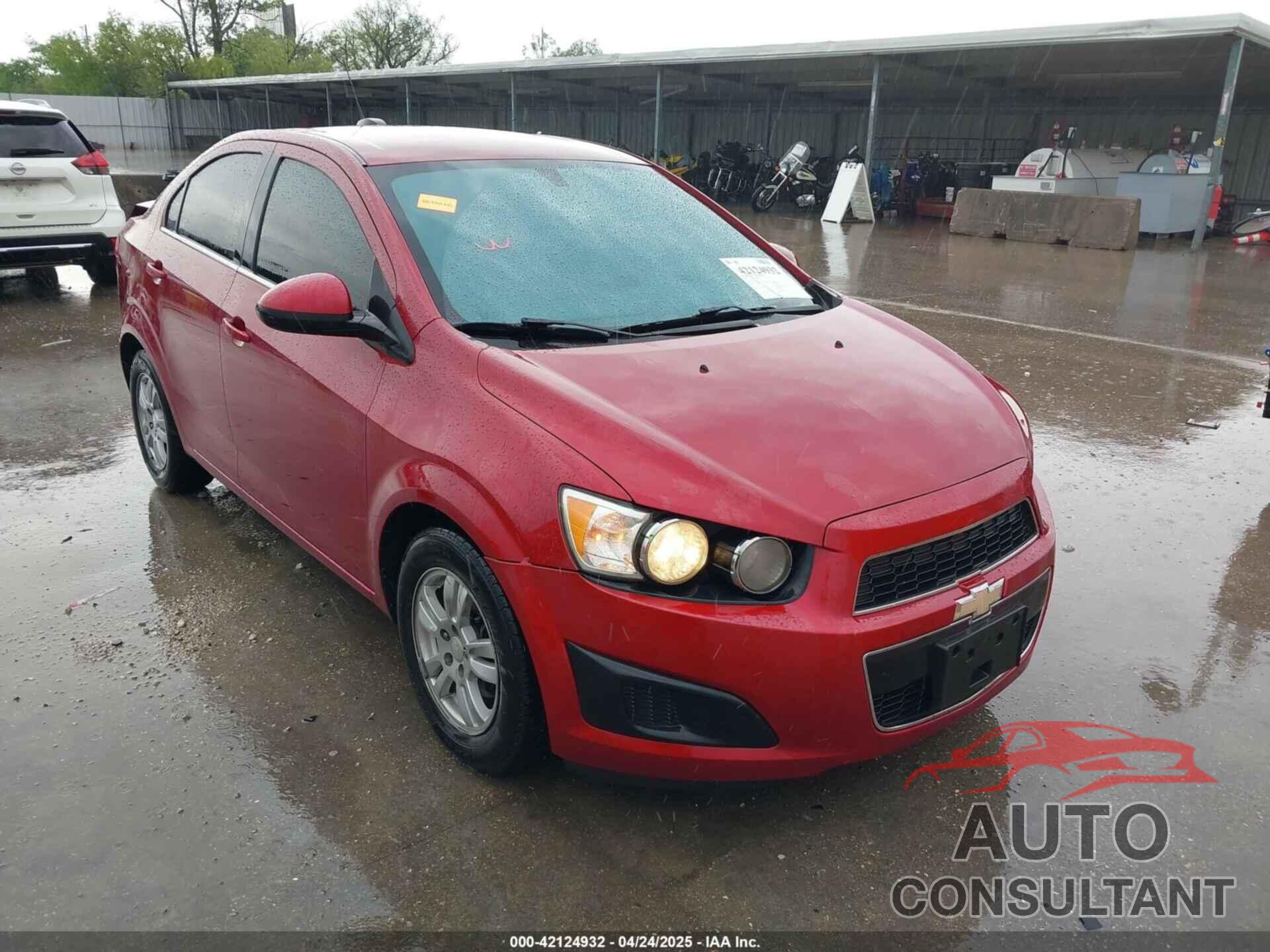 CHEVROLET SONIC 2015 - 1G1JC5SH3F4155132