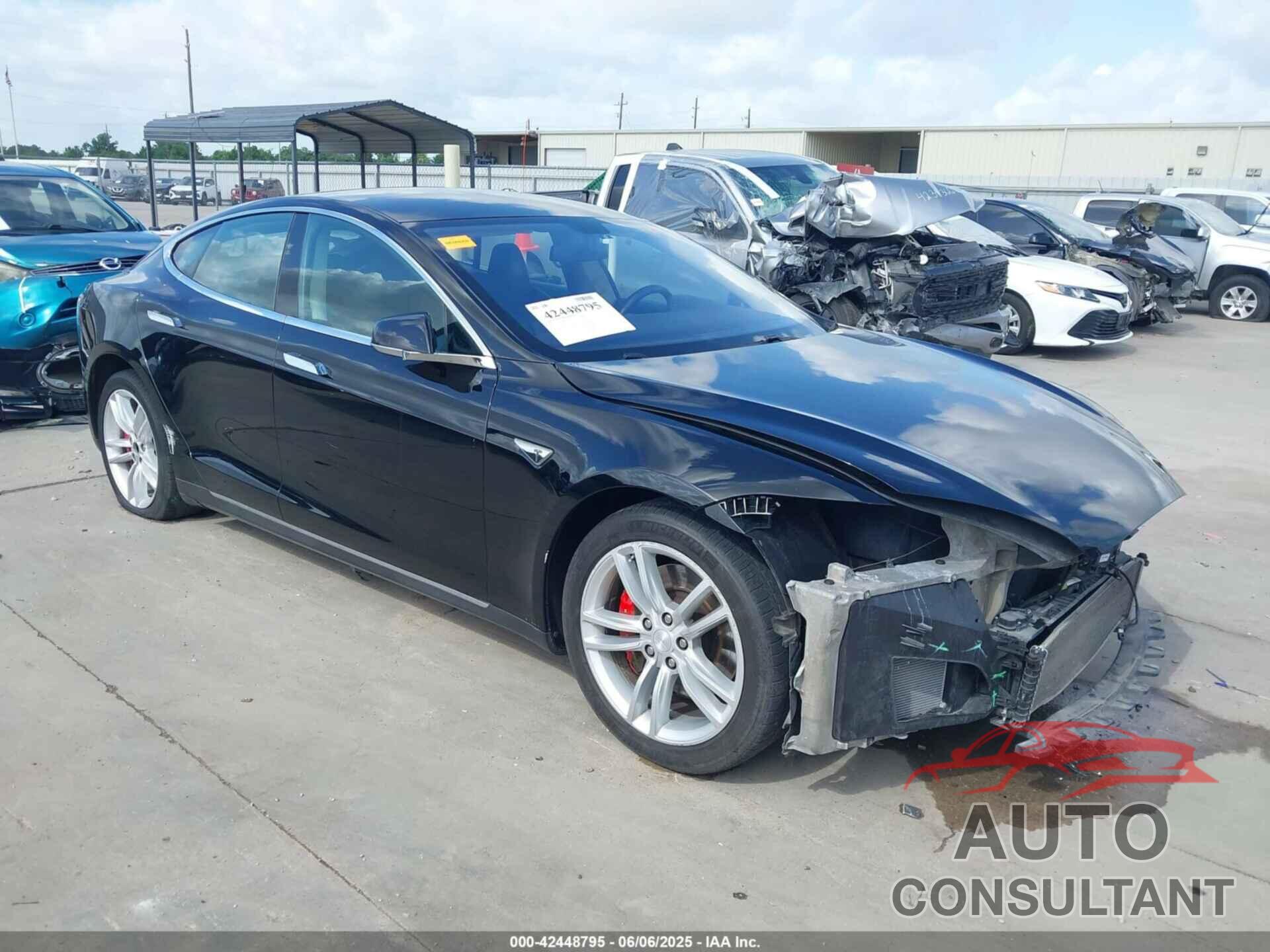 TESLA MODEL S 2014 - 5YJSA1H17EFP41957