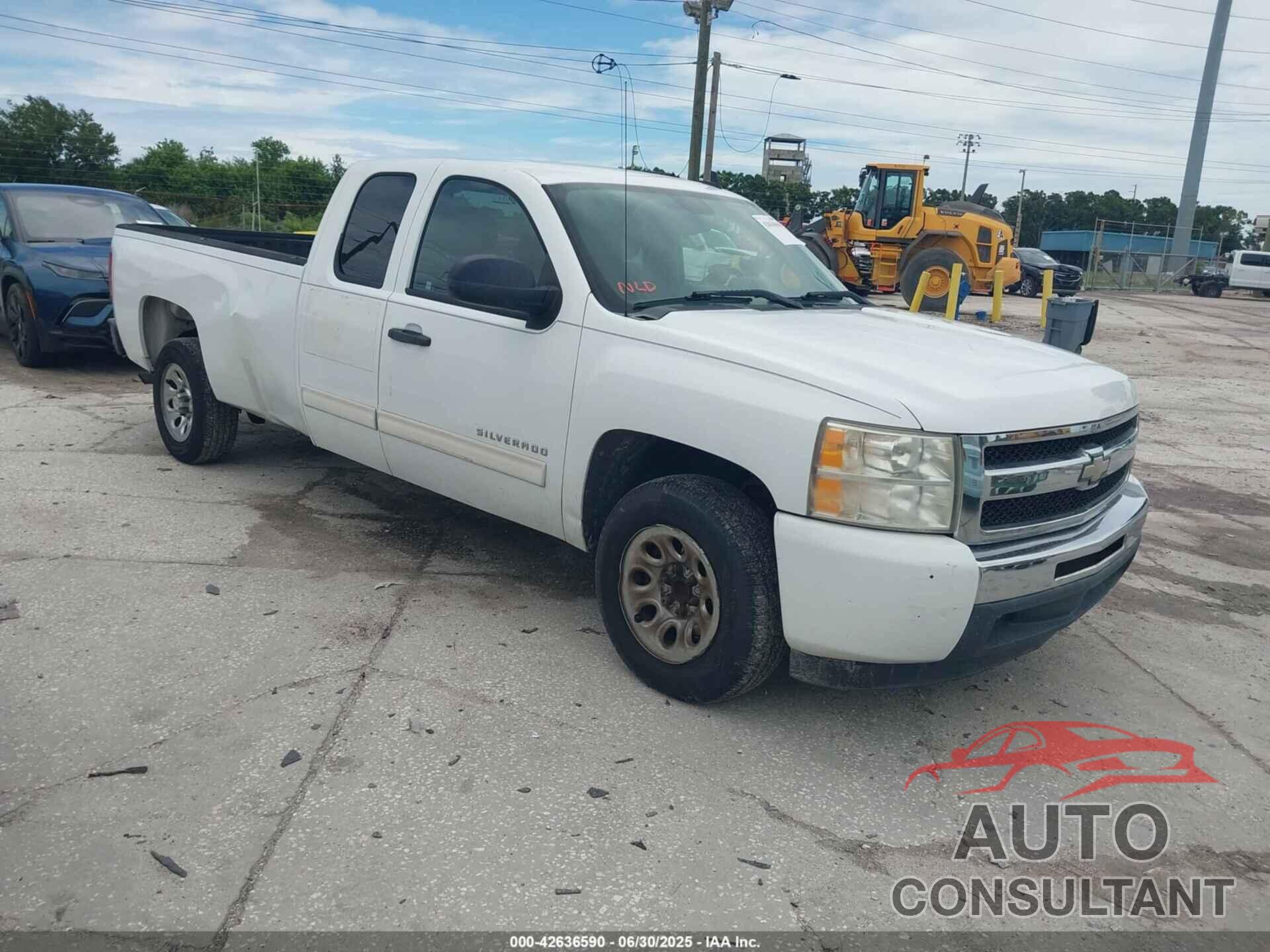 CHEVROLET SILVERADO 1500 2011 - 1GCRCSE05BZ247550