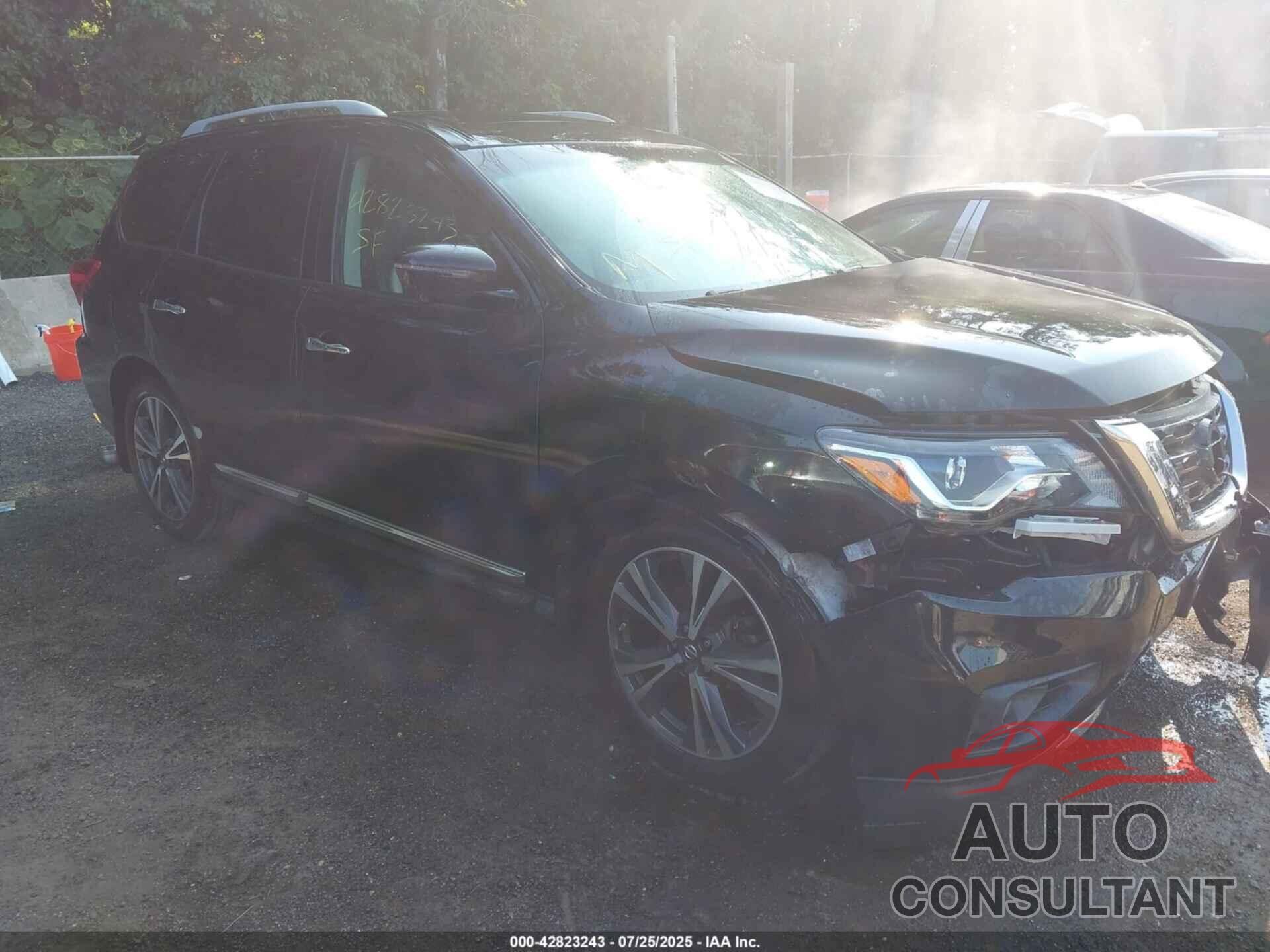 NISSAN PATHFINDER 2018 - 5N1DR2MM6JC620945