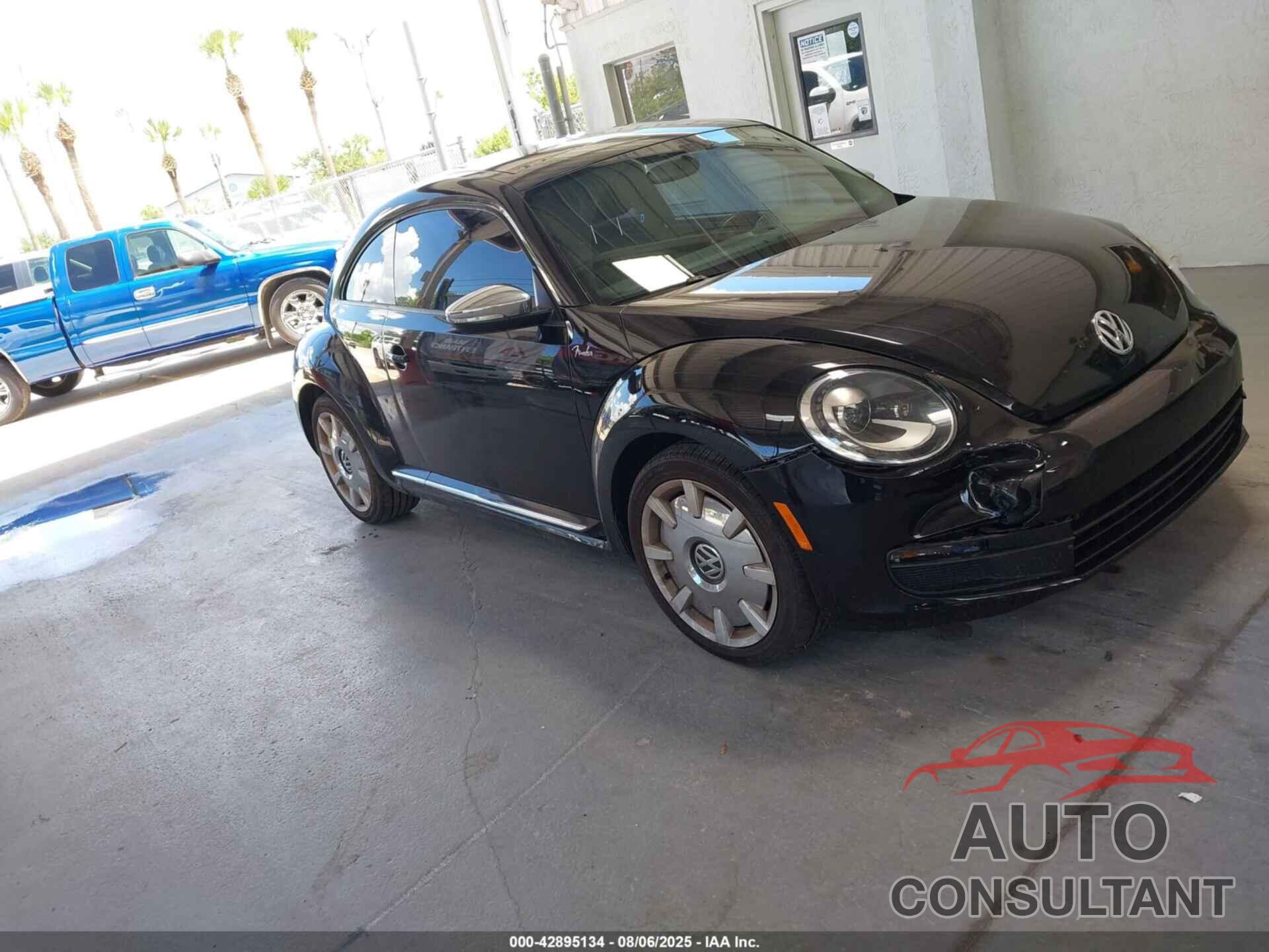 VOLKSWAGEN BEETLE 2013 - 3VWJP7AT9DM687710