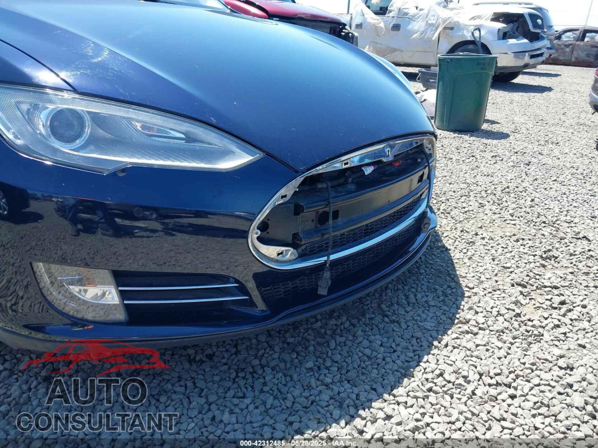 TESLA MODEL S 2014 - 5YJSA1H18EFP31969