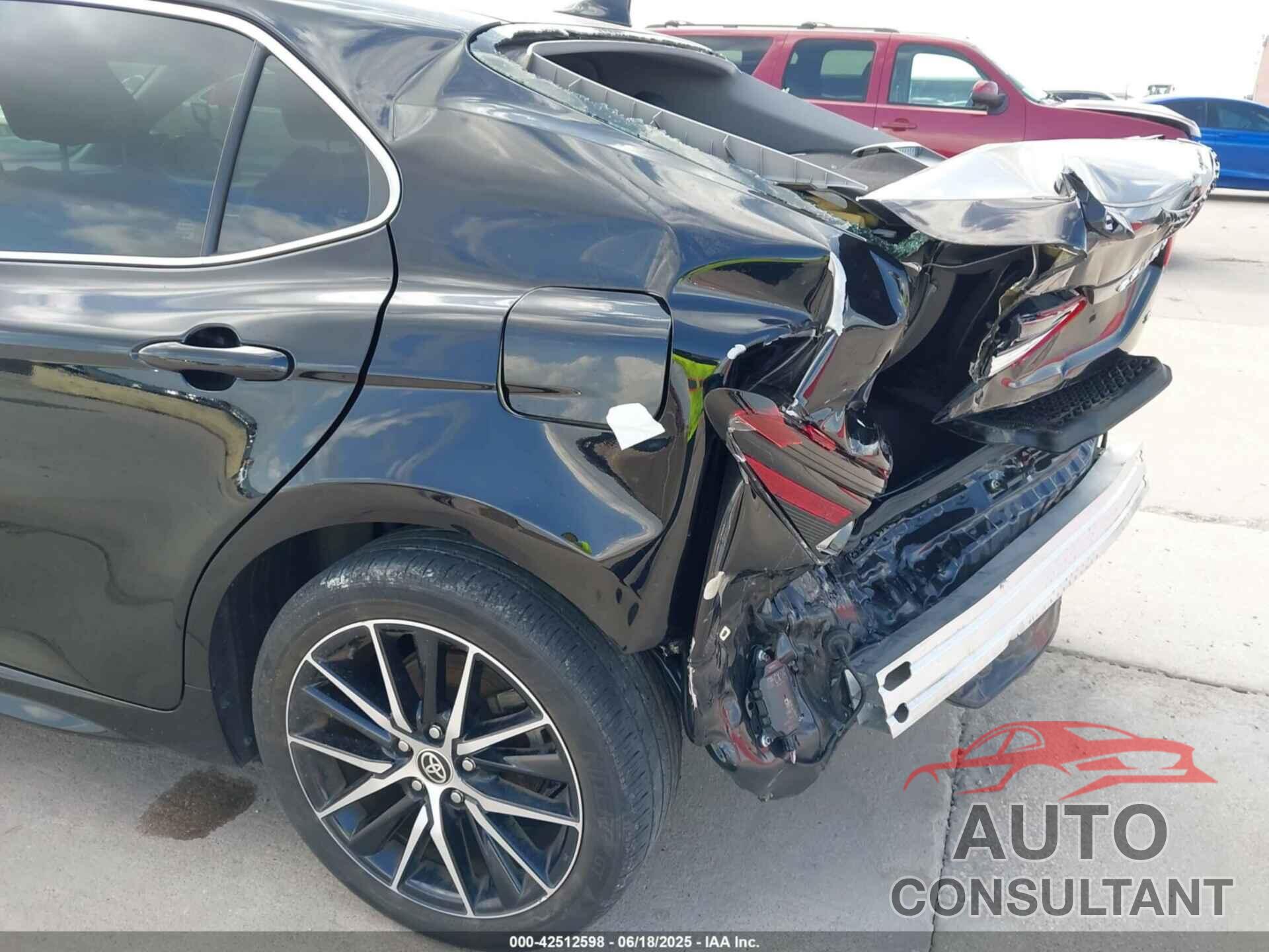 TOYOTA CAMRY 2021 - 4T1S11AK7MU561222