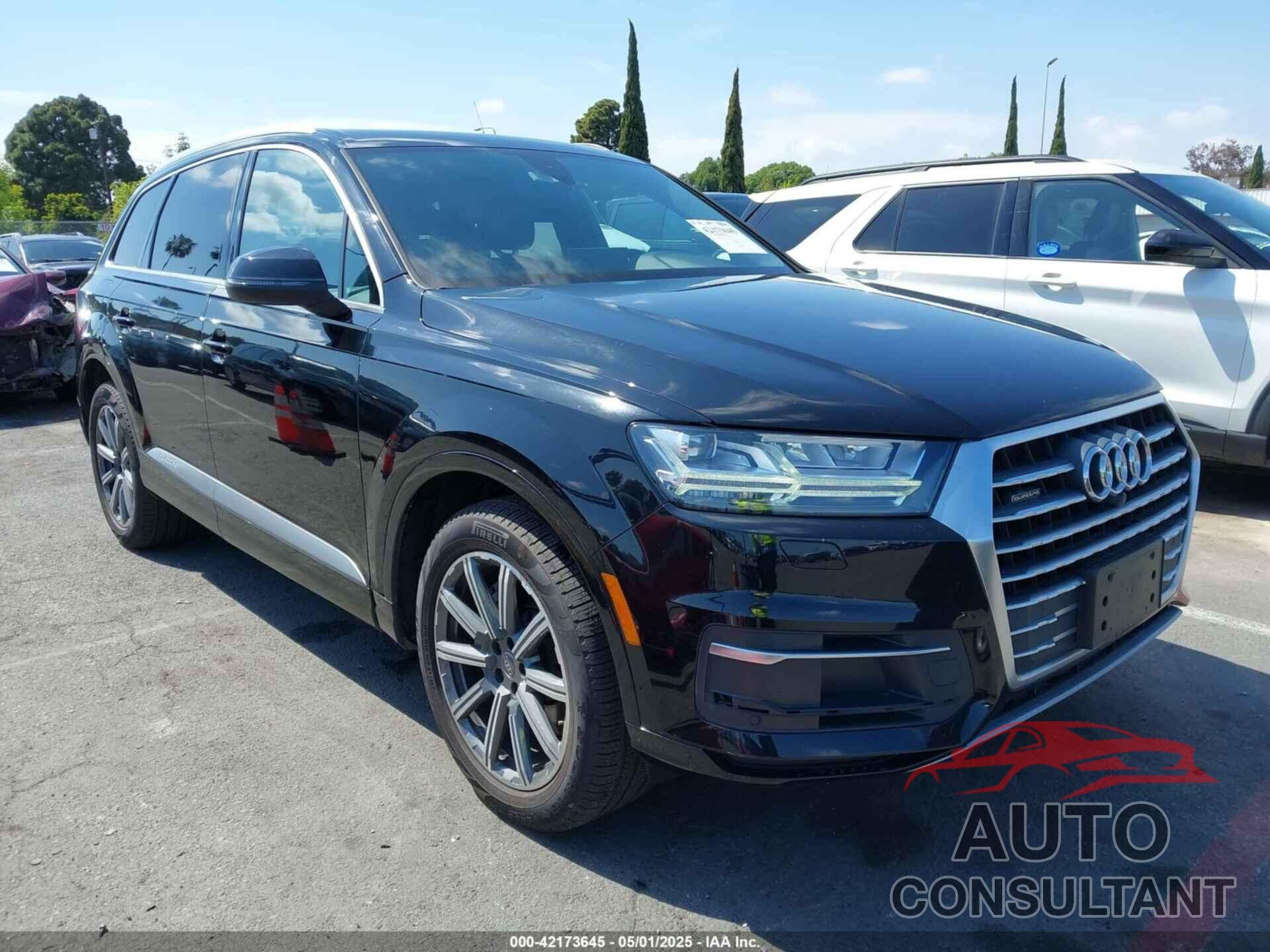 AUDI Q7 2019 - WA1LHAF78KD025573