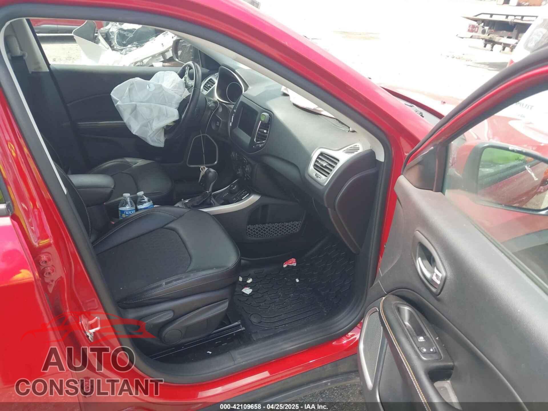 JEEP COMPASS 2020 - 3C4NJDBB1LT135570
