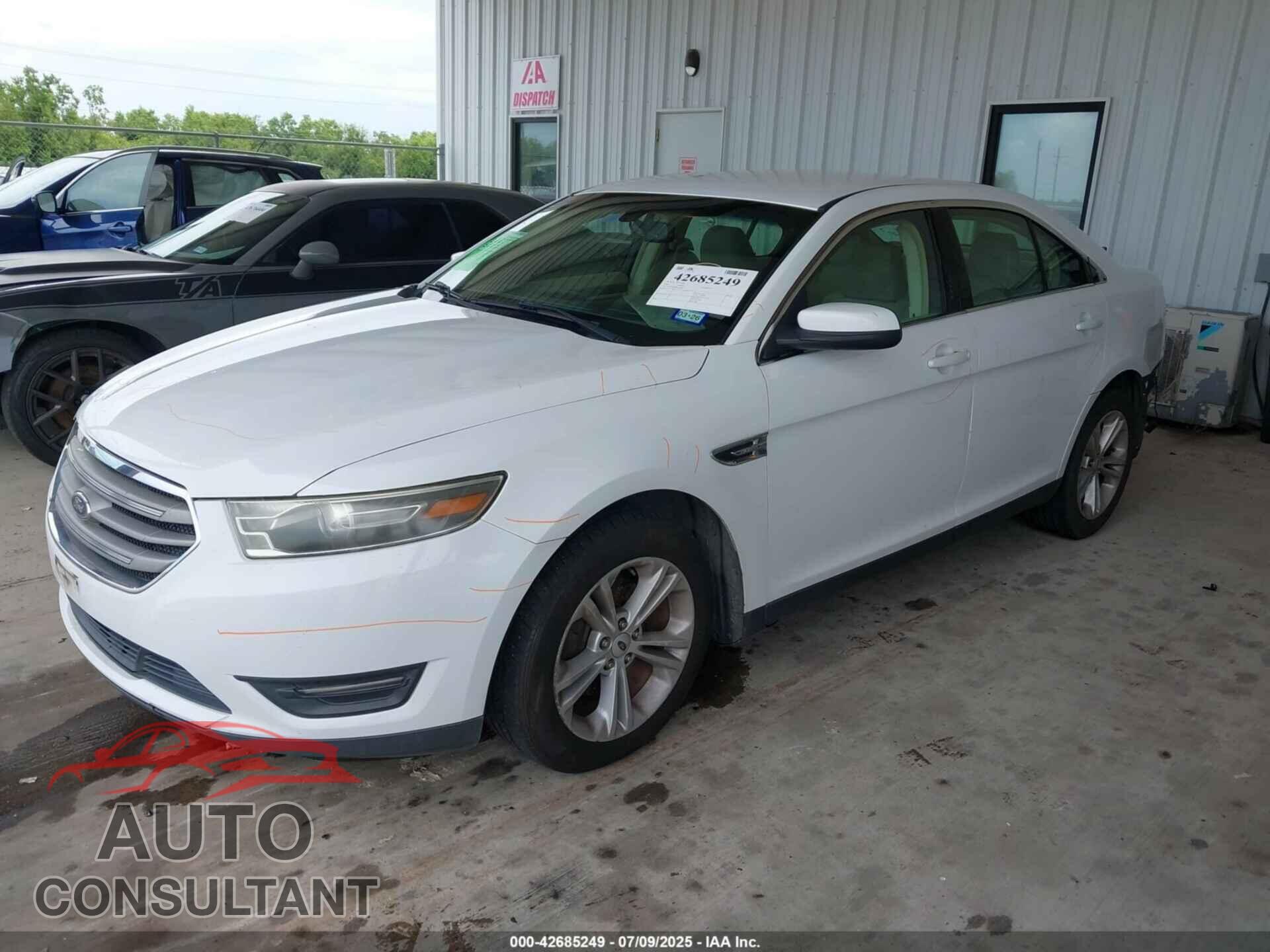 FORD TAURUS 2015 - 1FAHP2E80FG133971