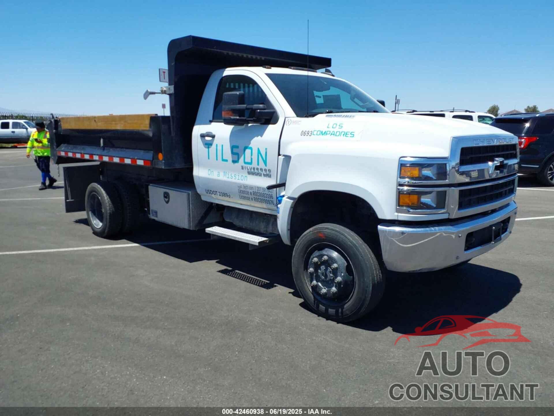 CHEVROLET SILVERADO MD 2023 - 1HTKJPVM5PH508019