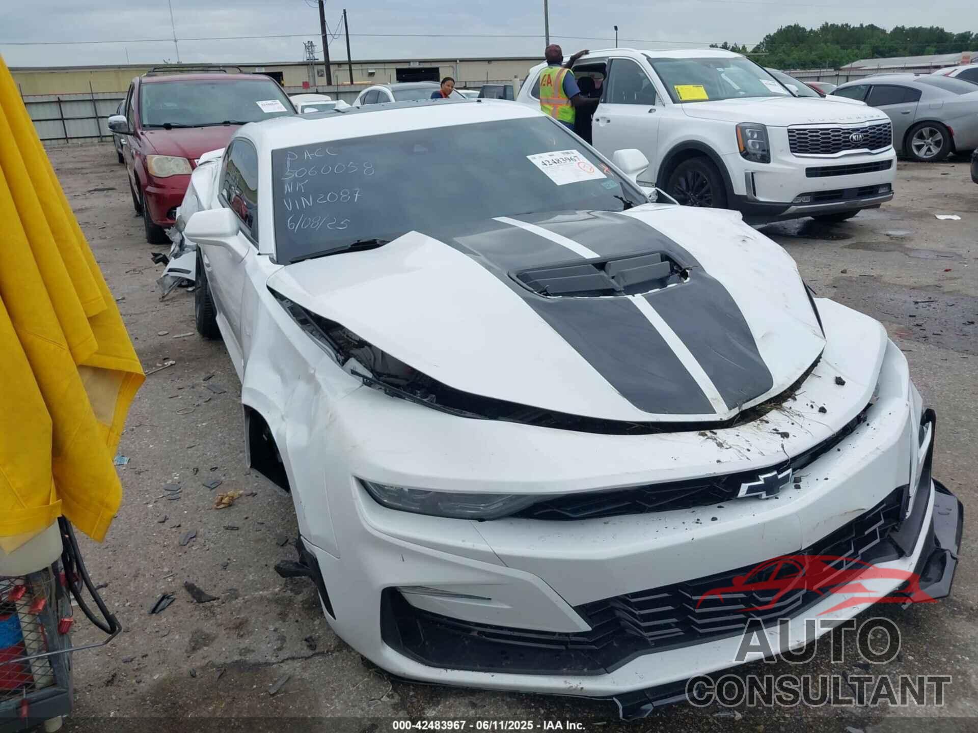 CHEVROLET CAMARO 2020 - 1G1FH1R71L0102087
