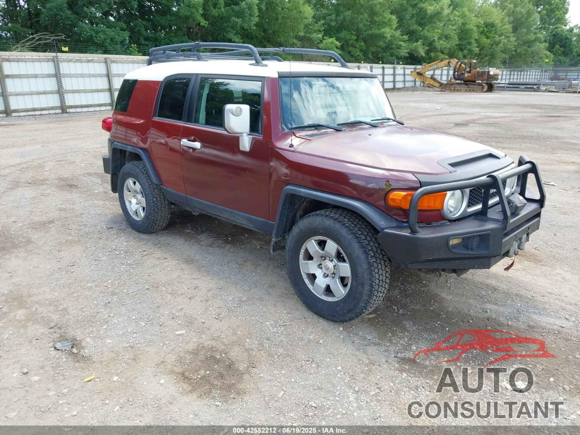 TOYOTA FJ CRUISER 2010 - JTEBU4BFXAK075098