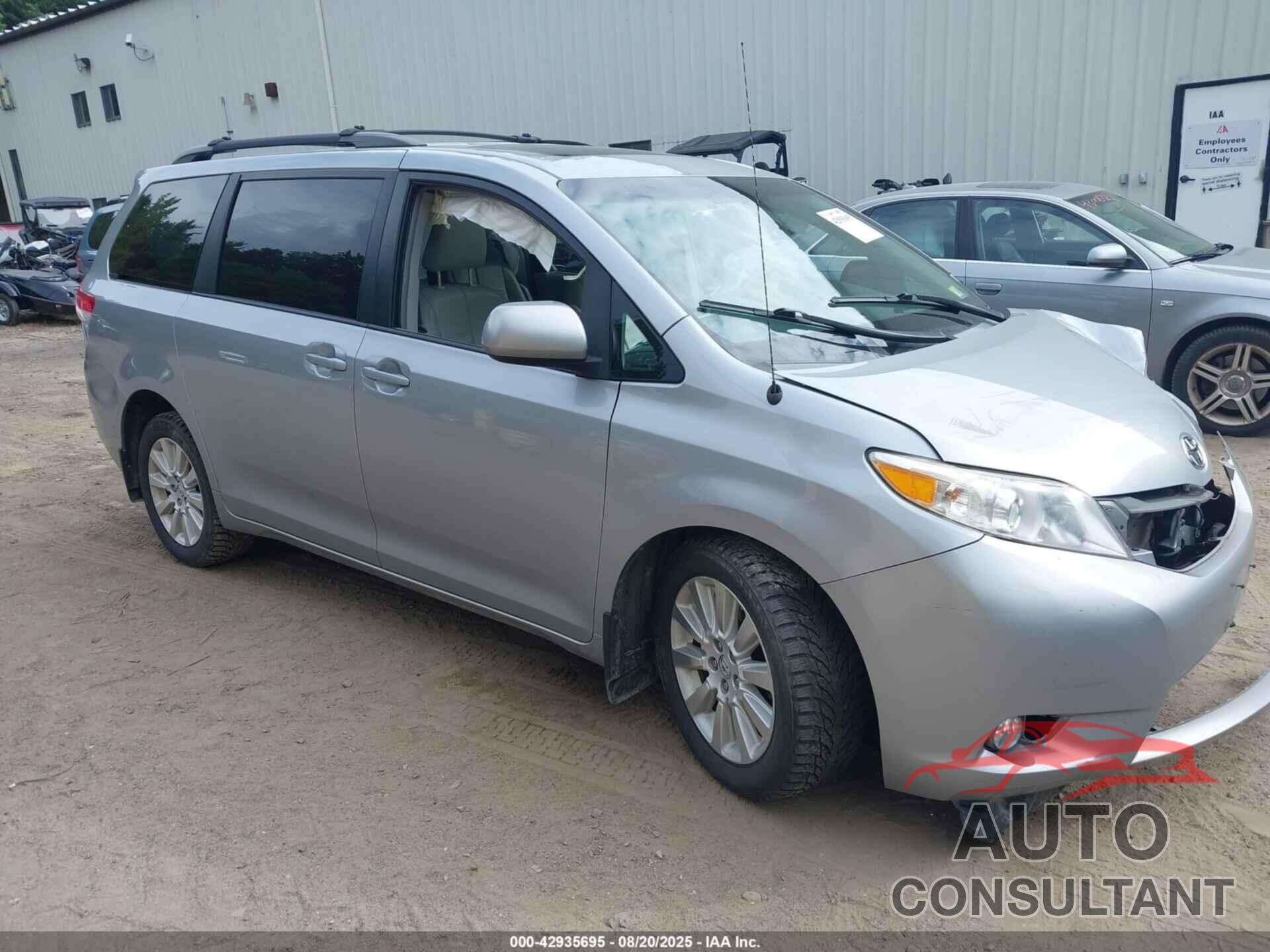 TOYOTA SIENNA 2014 - 5TDDK3DC6ES079356