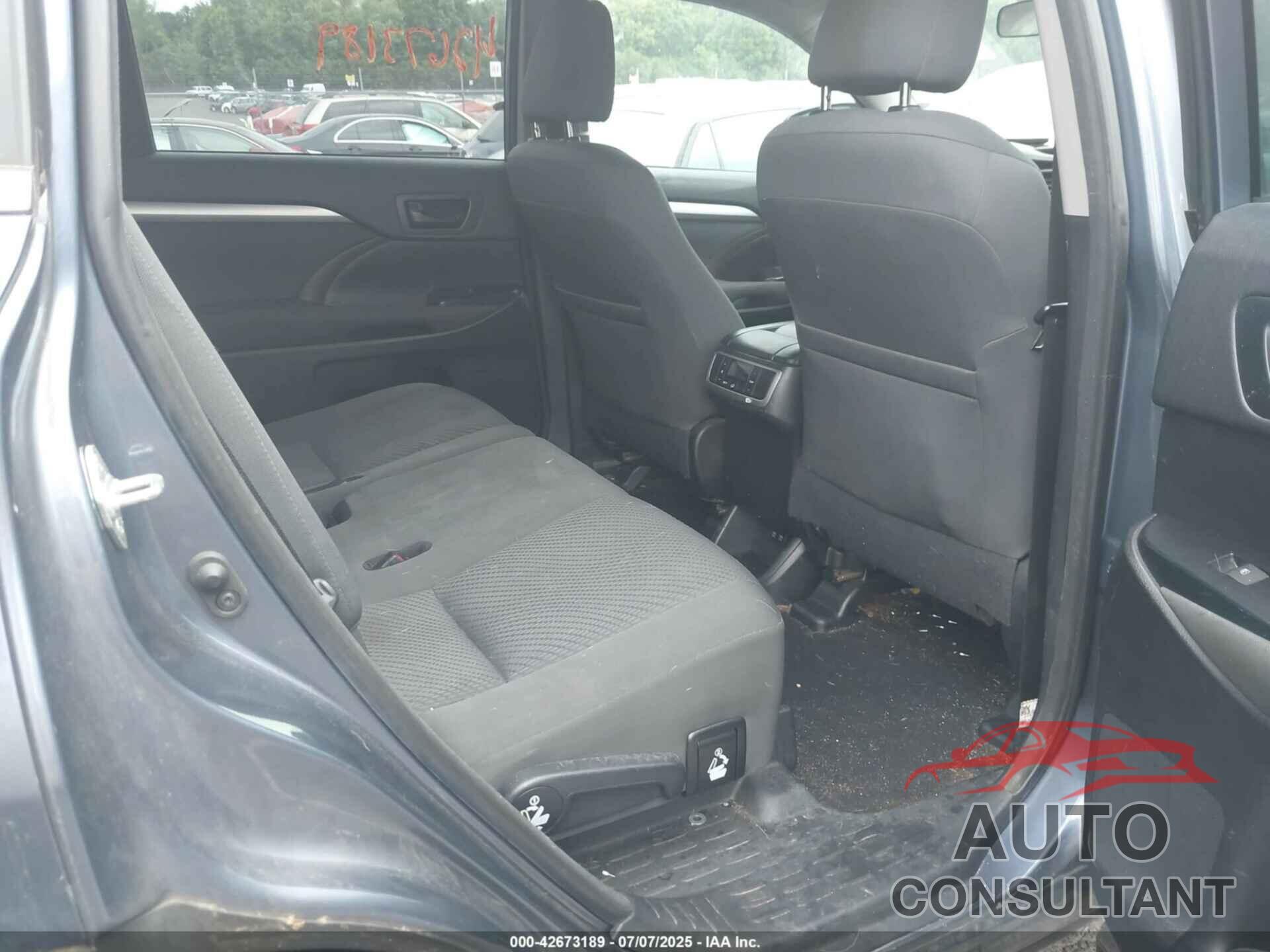 TOYOTA HIGHLANDER 2018 - 5TDBZRFH8JS875311