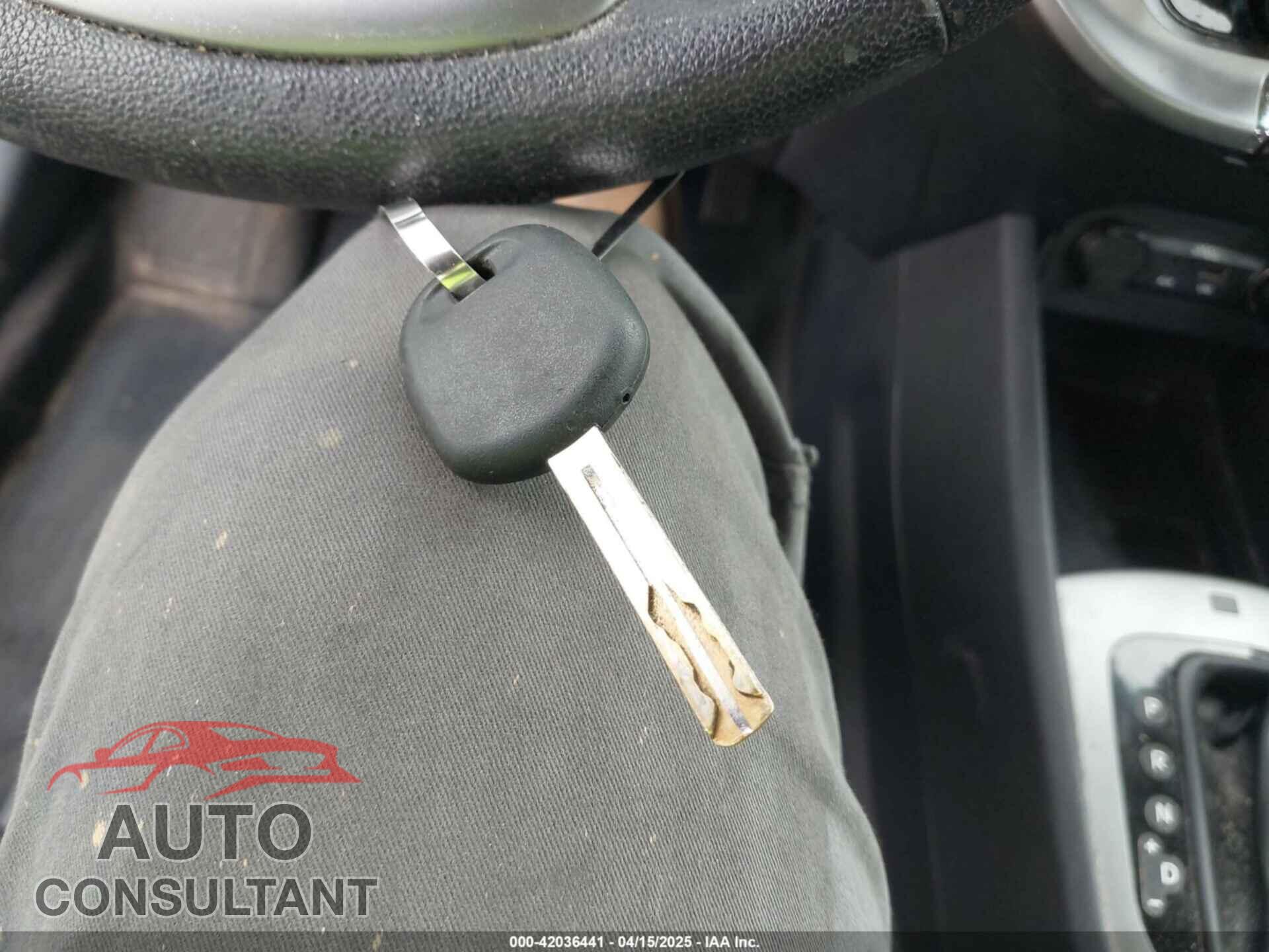 KIA RIO 2013 - KNADN4A34D6285952