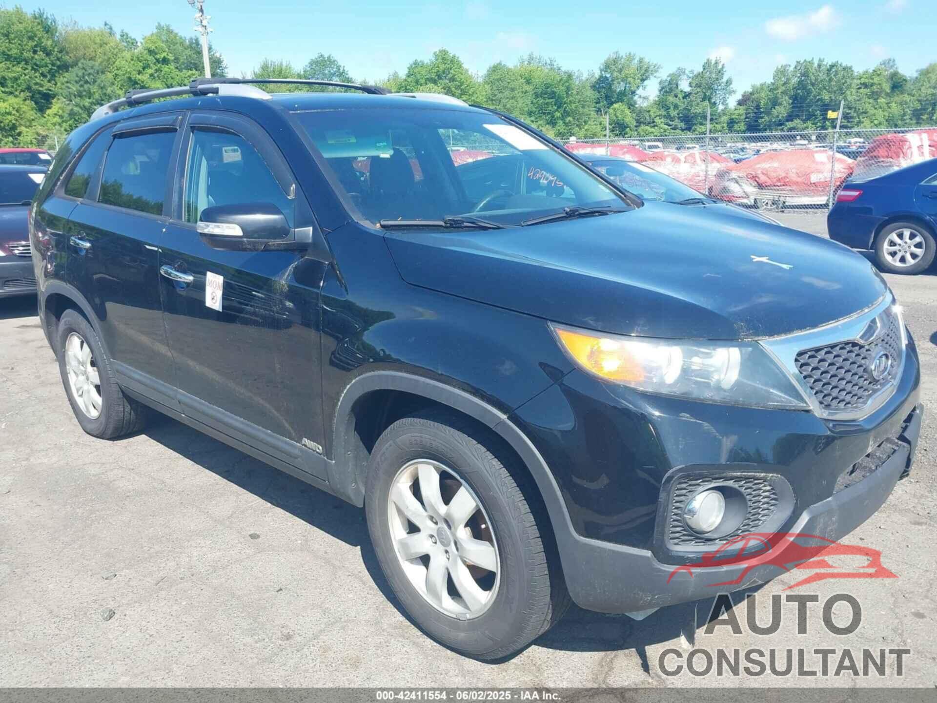 KIA SORENTO 2013 - 5XYKTDA64DG424596