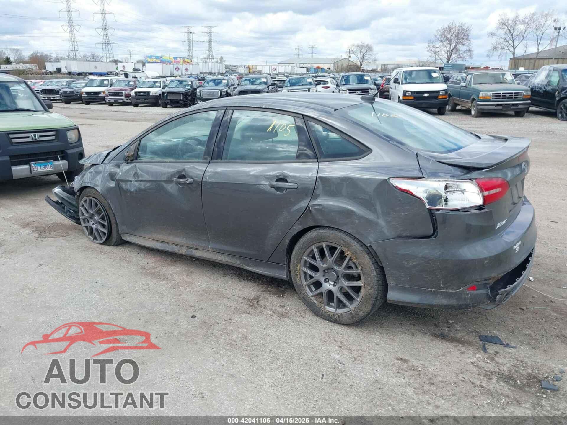 FORD FOCUS 2015 - 1FADP3F24FL286486