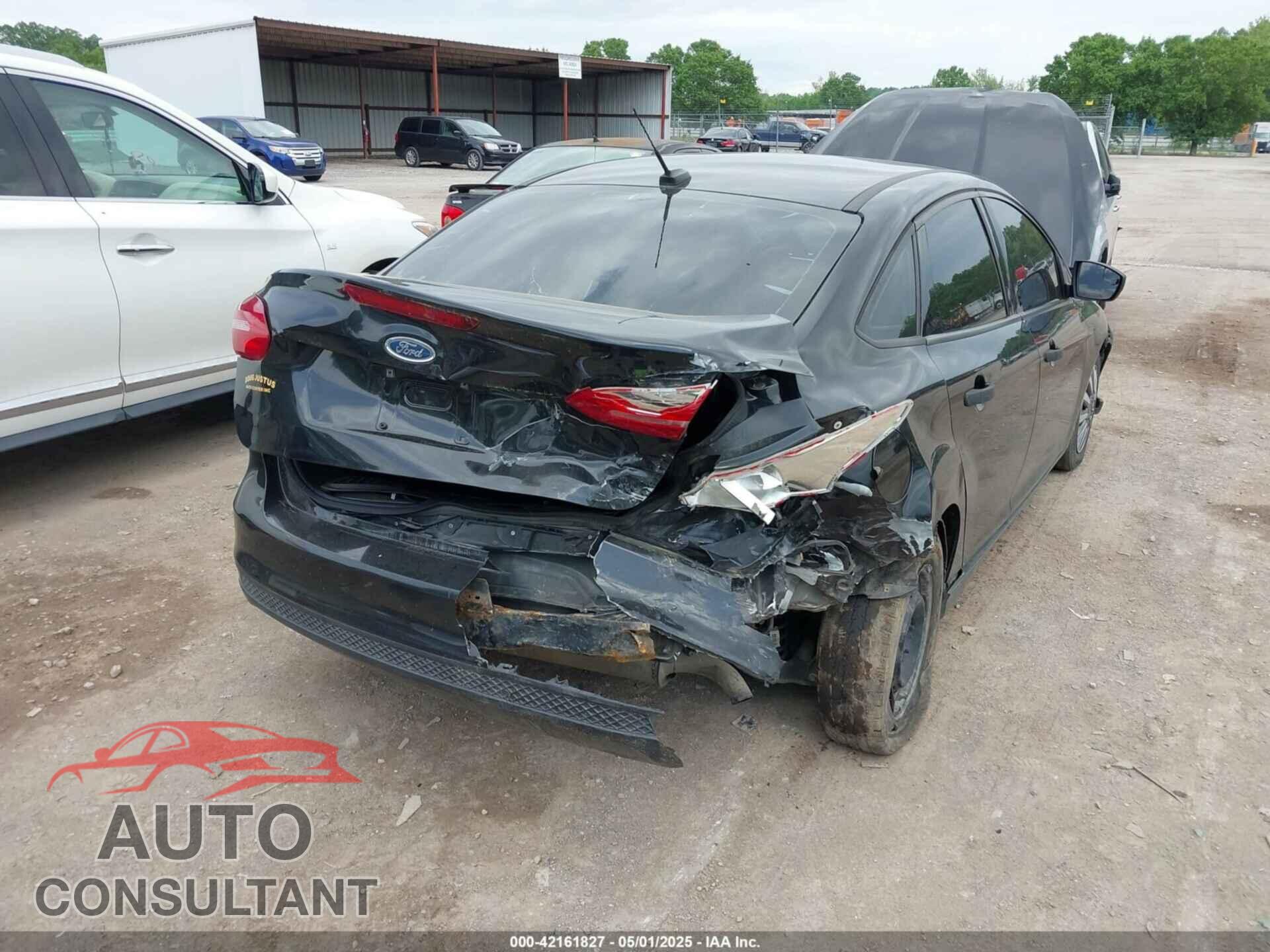FORD FOCUS 2015 - 1FADP3E27FL259896
