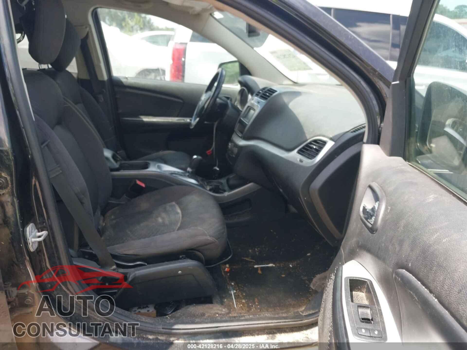 DODGE JOURNEY 2012 - 3C4PDCBB2CT373891