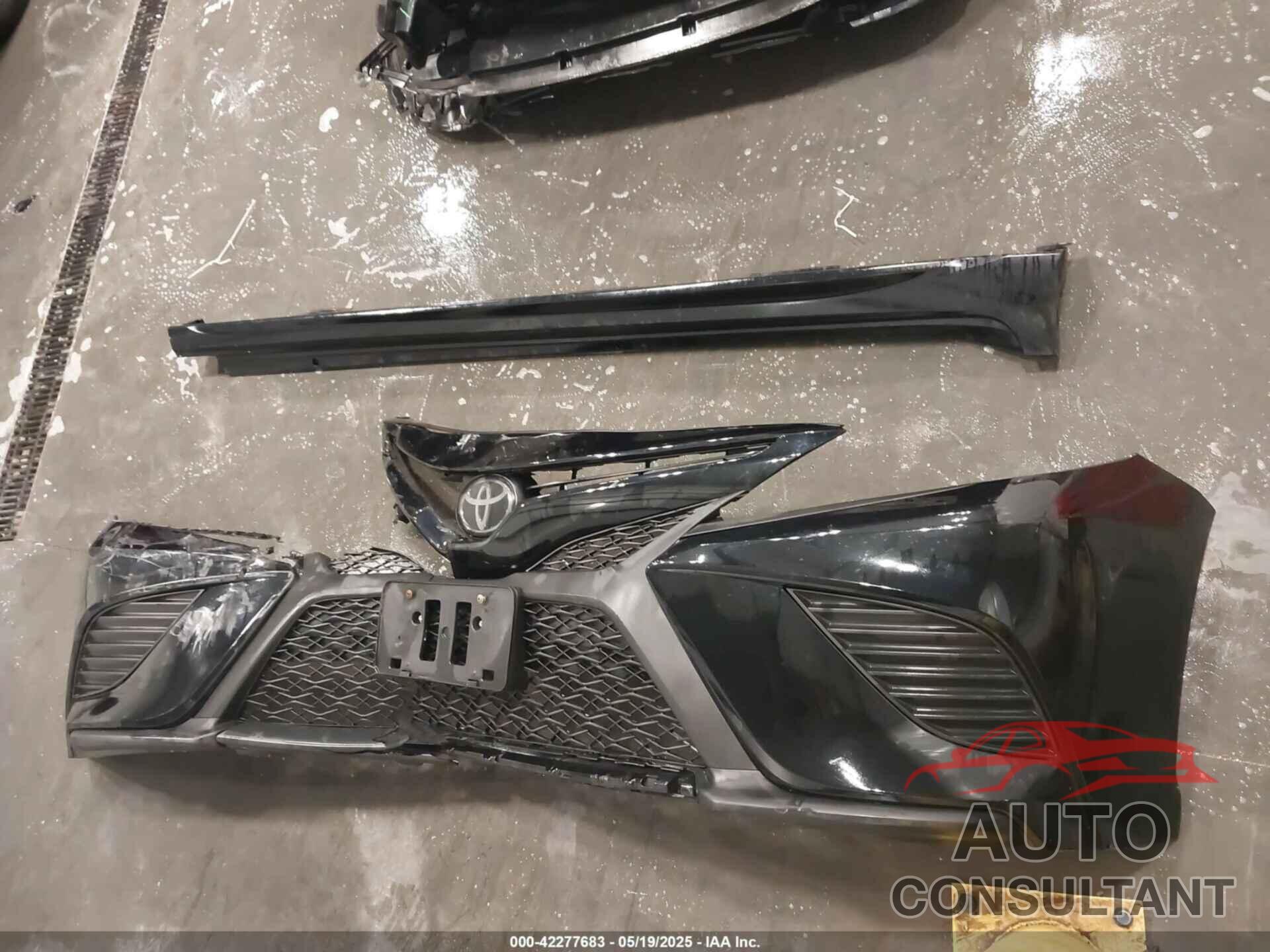 TOYOTA CAMRY 2019 - 4T1B11HK5KU279986