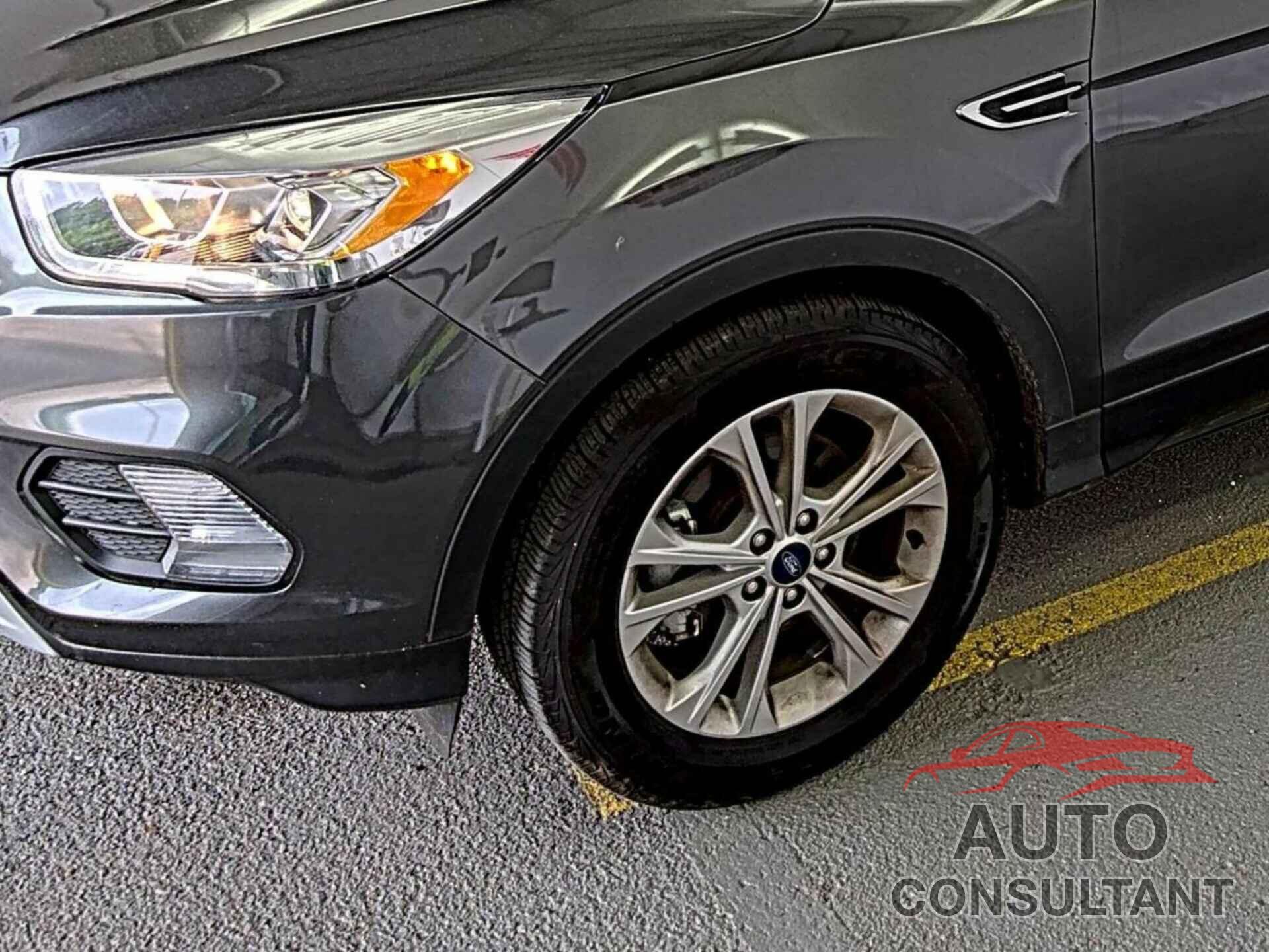 FORD ESCAPE 2018 - 1FMCU0HD1JUC41290