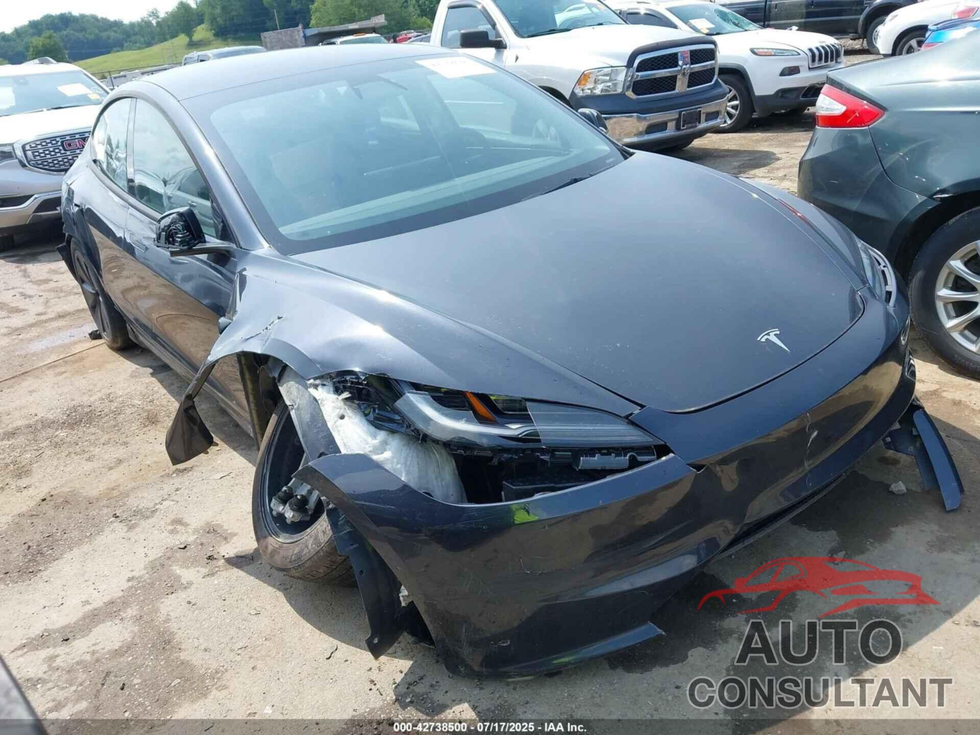 TESLA MODEL 3 2024 - 5YJ3E1EA1RF725949