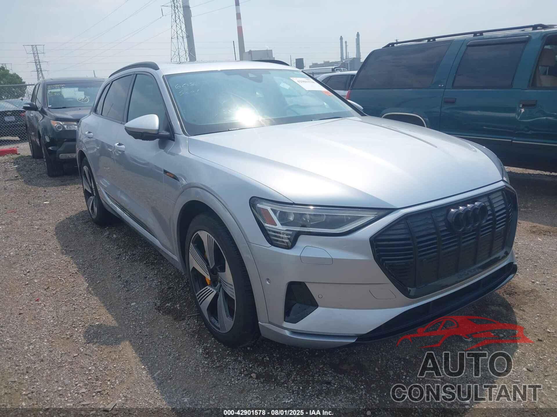 AUDI E-TRON 2023 - WA1LAAGE2PB018669