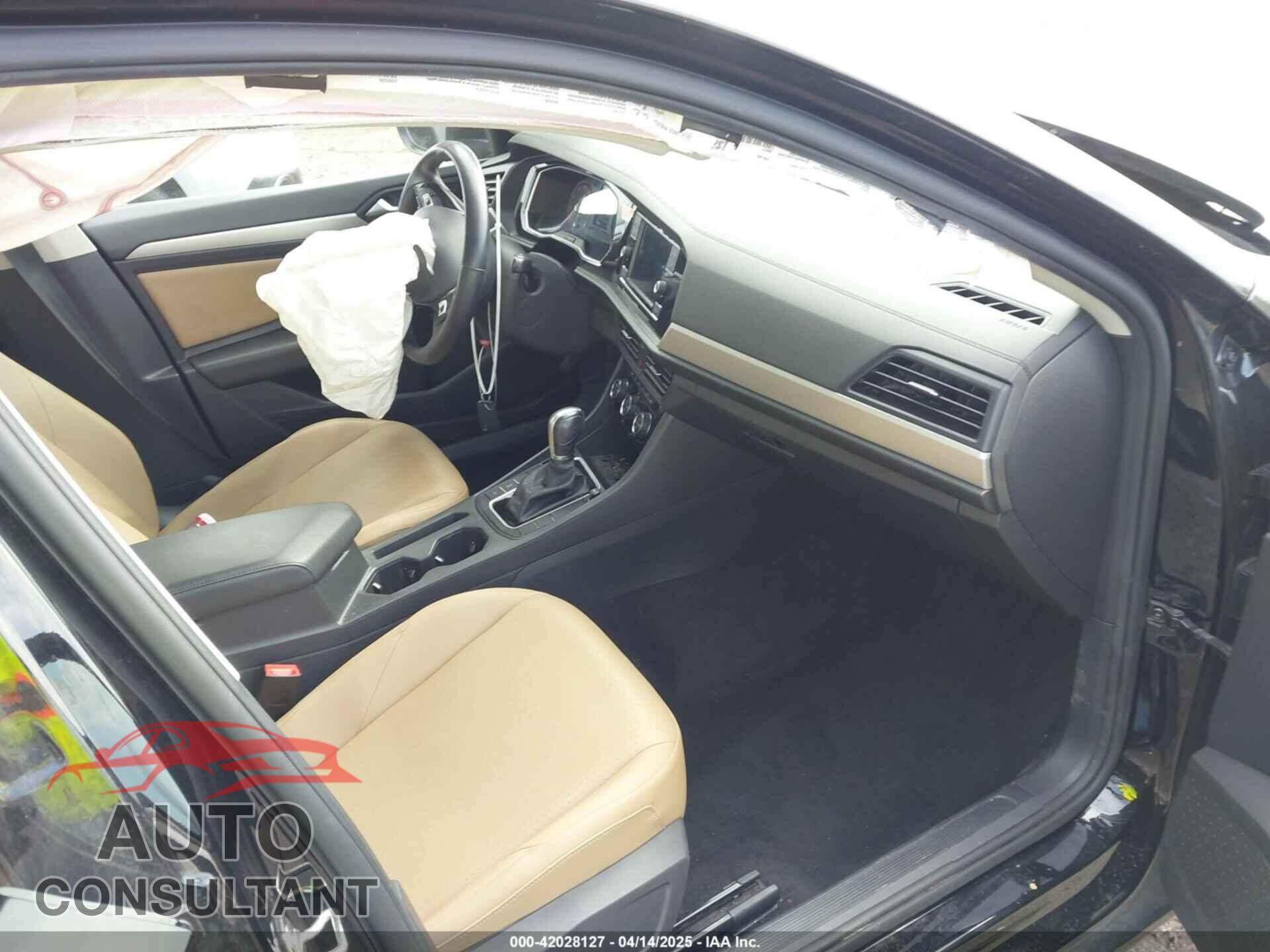 VOLKSWAGEN JETTA 2019 - 3VWCB7BU3KM258543