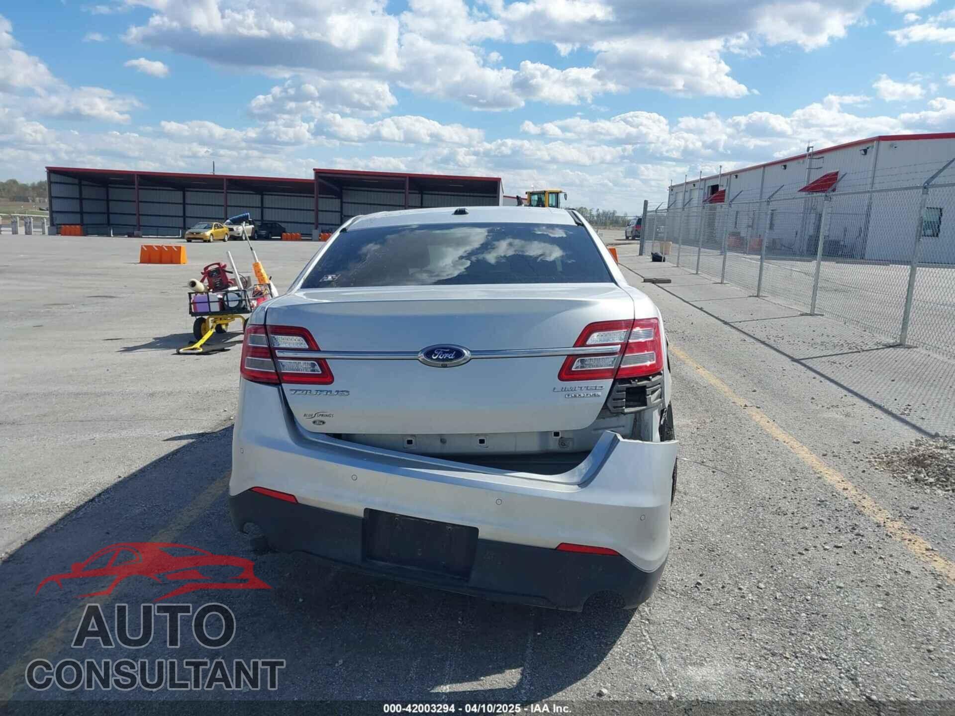 FORD TAURUS 2014 - 1FAHP2F89EG176069