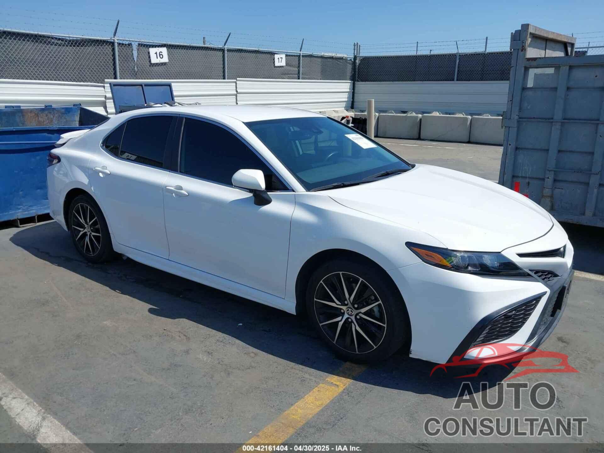TOYOTA CAMRY 2021 - 4T1T11AK2MU563383