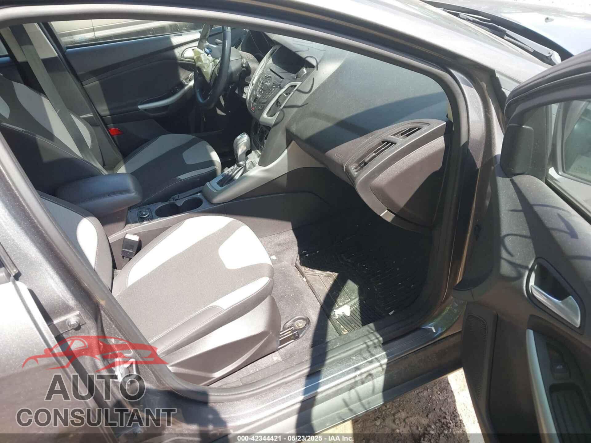 FORD FOCUS 2012 - 1FAHP3K2XCL354485