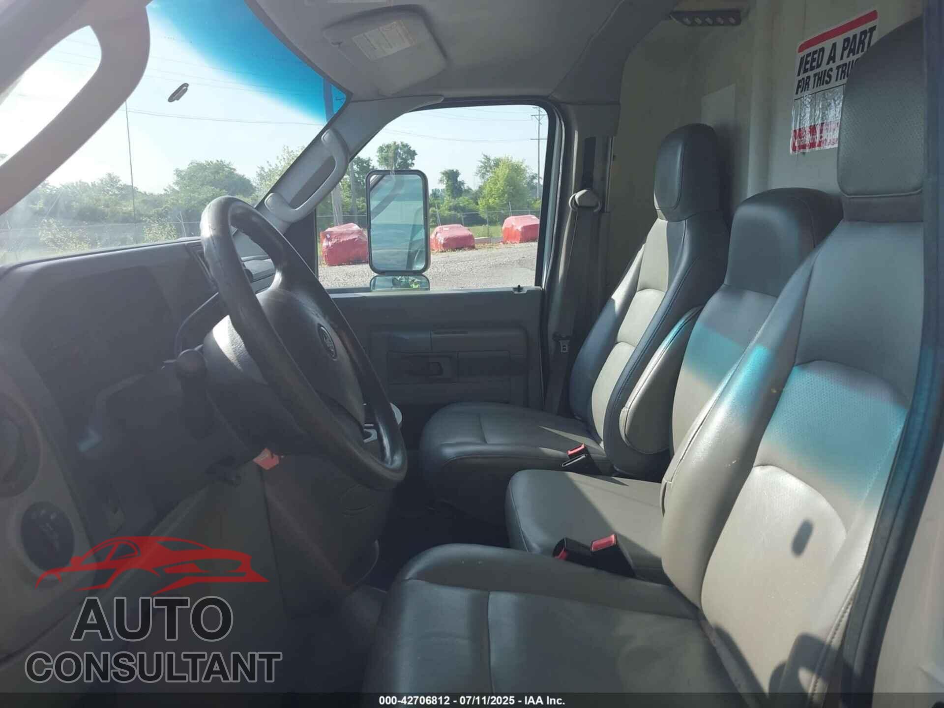 FORD E-450 CUTAWAY 2009 - 1FDXE45S49DA08041
