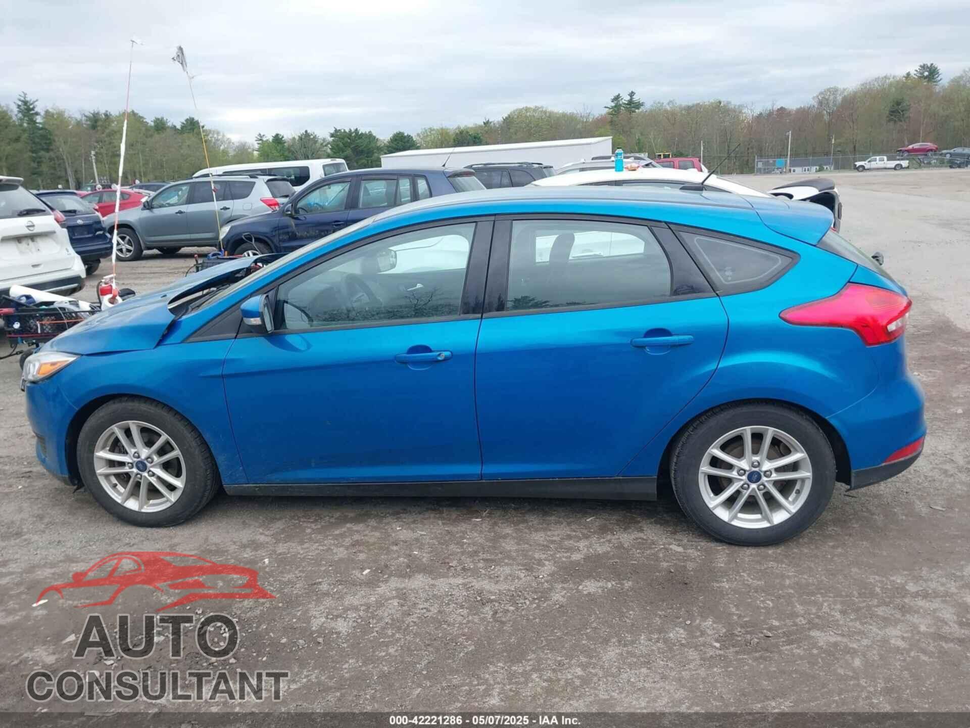 FORD FOCUS 2015 - 1FADP3K29FL386363